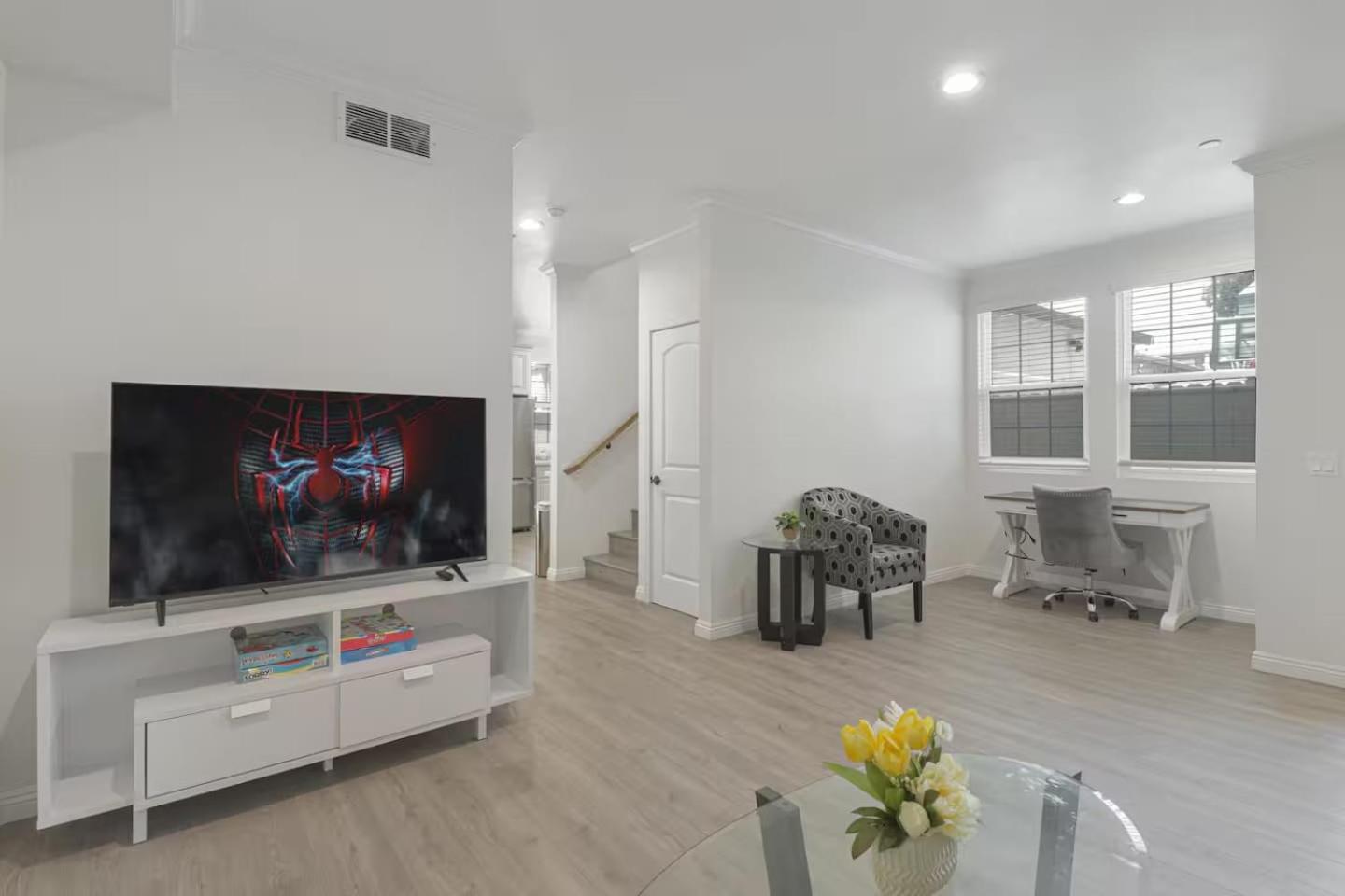 Stylish Pasadena Stay Near Old Town & Rose Bowl