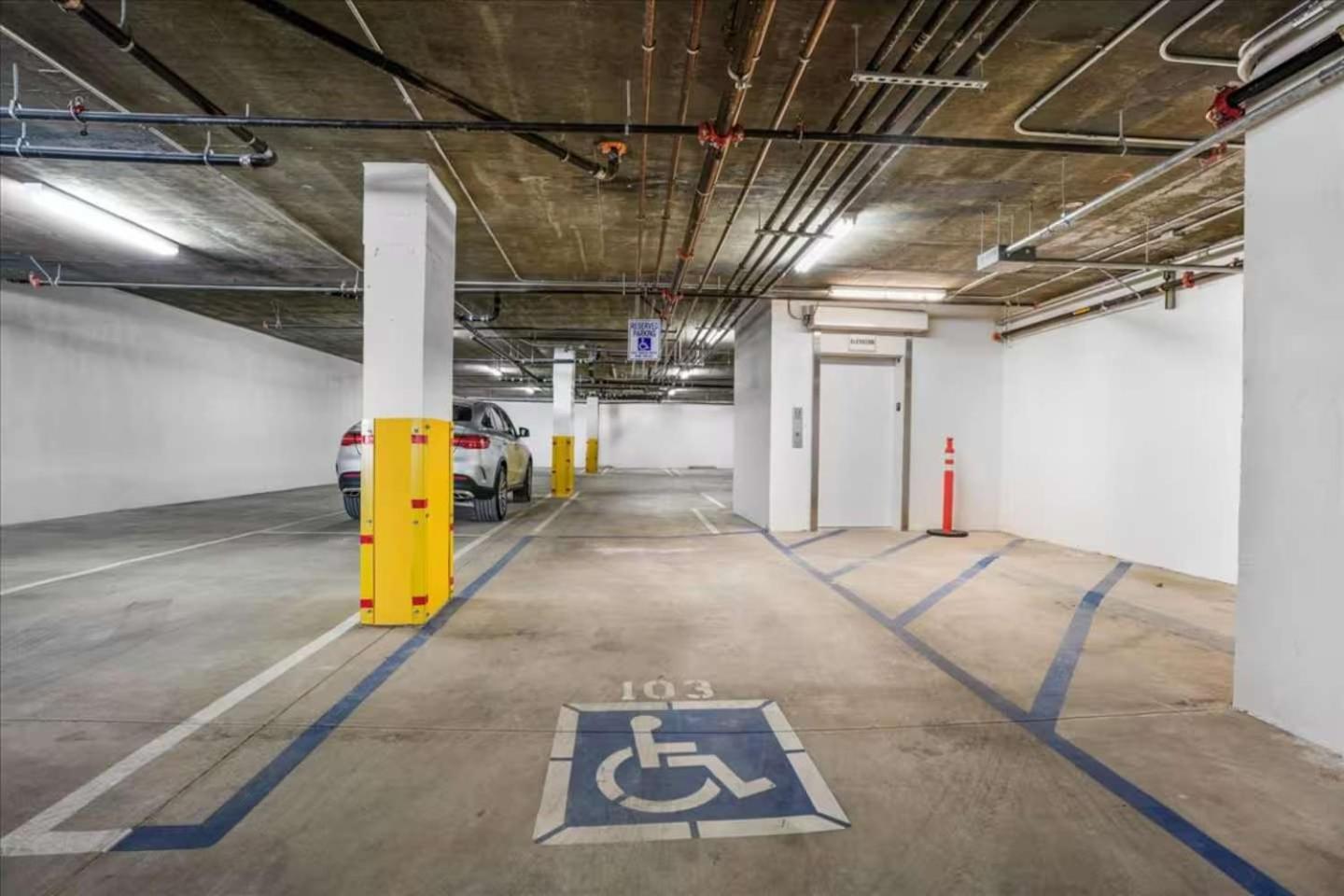 Newly Built Pasadena Retreat Parking Great Location