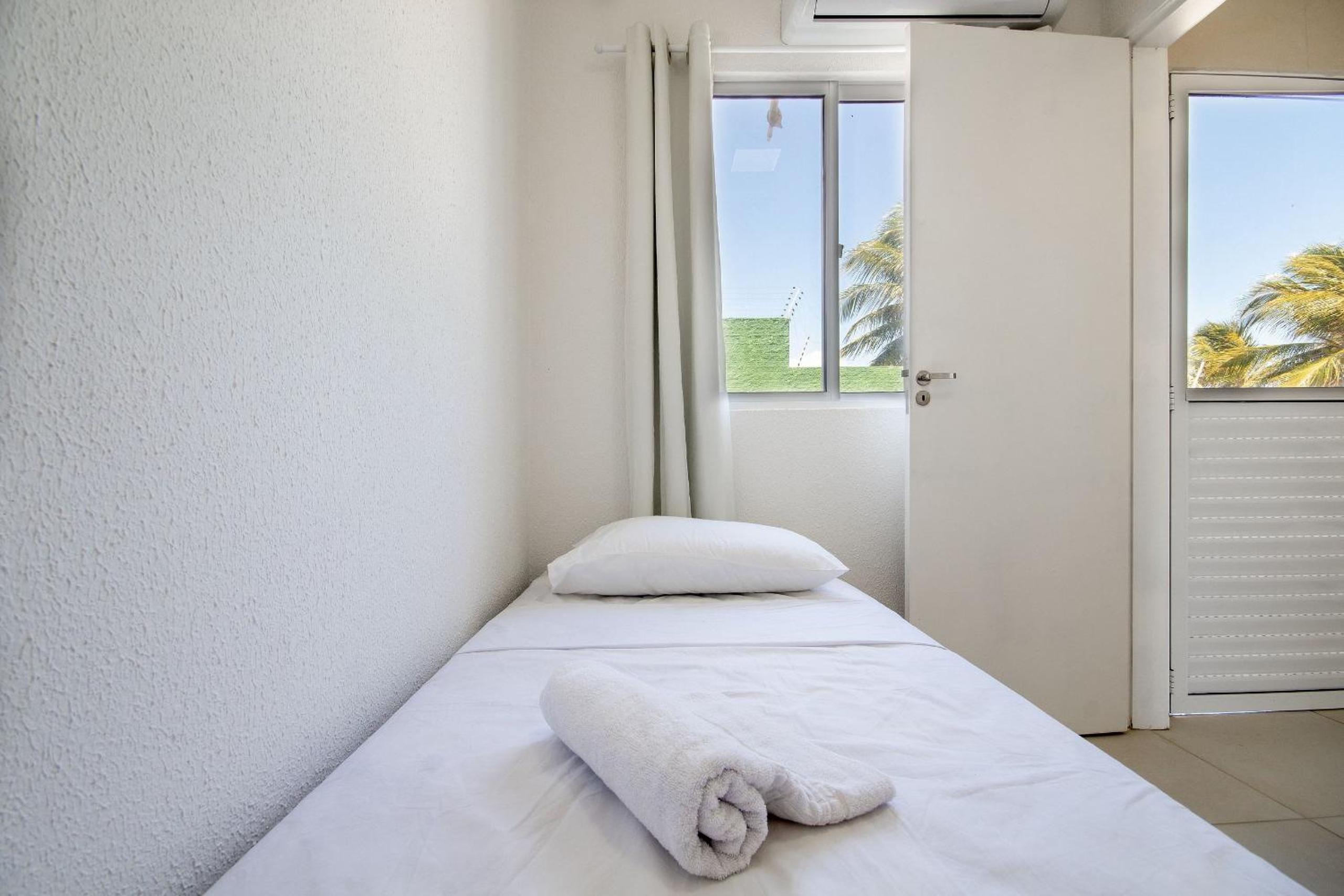 Beach Townhouses 4 - Duplex in Porto das Dunas by Carpediem