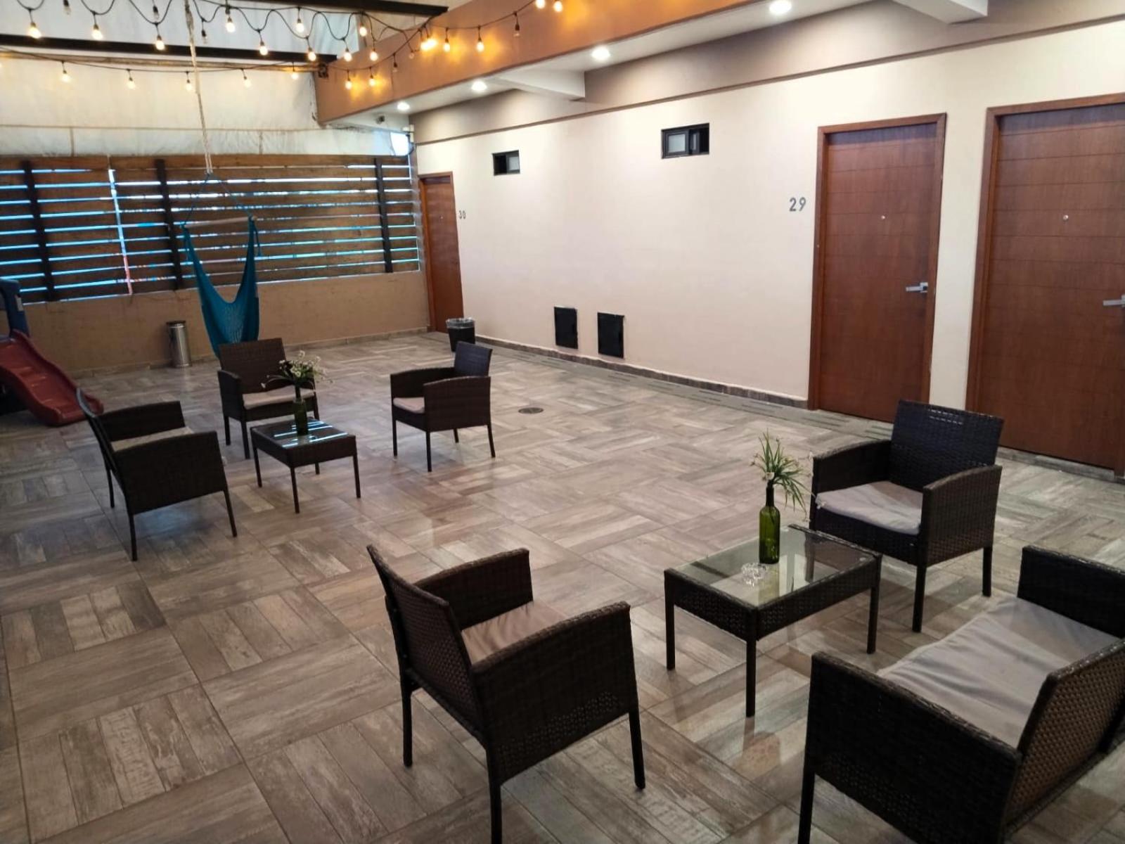 A30 Premium Suite BLACK PLUS Cocina Terraza Companies Work Teams 1-3 PAX