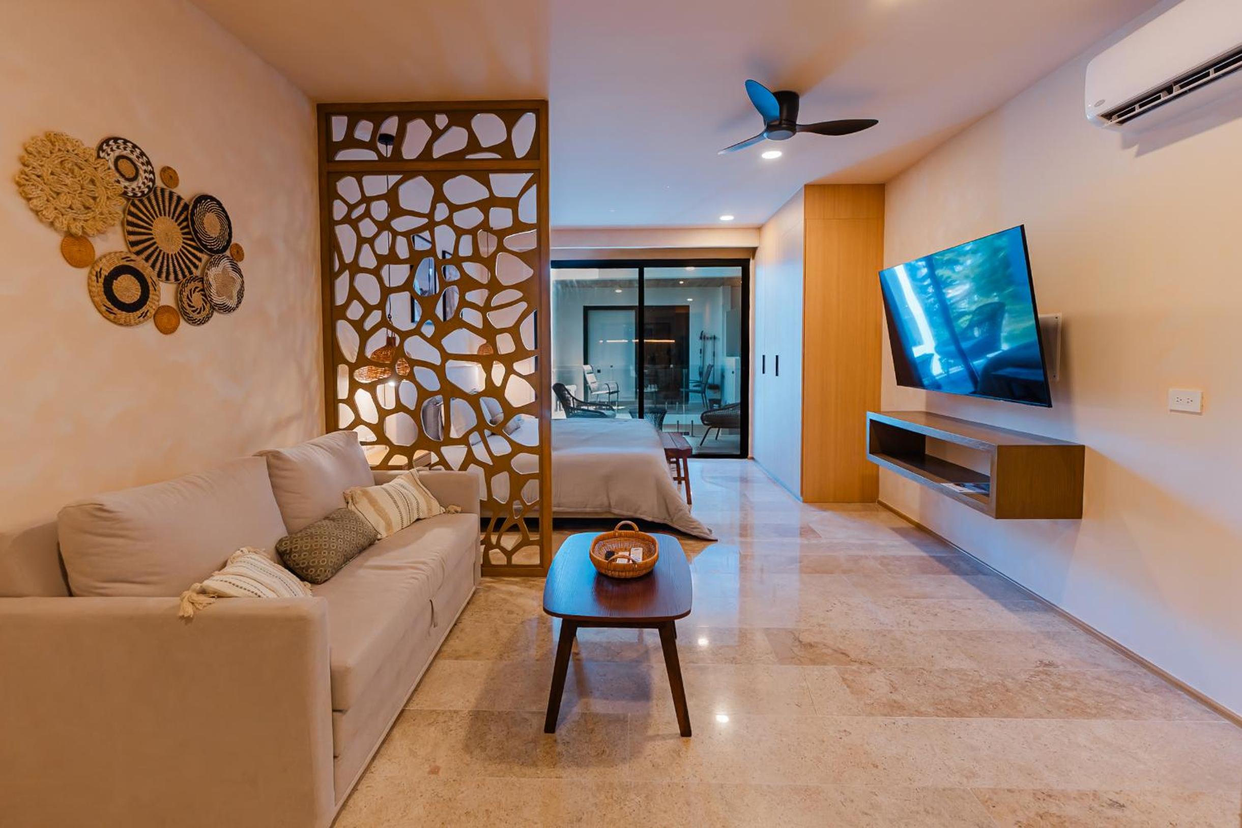 New Luxury Studio in the City Center