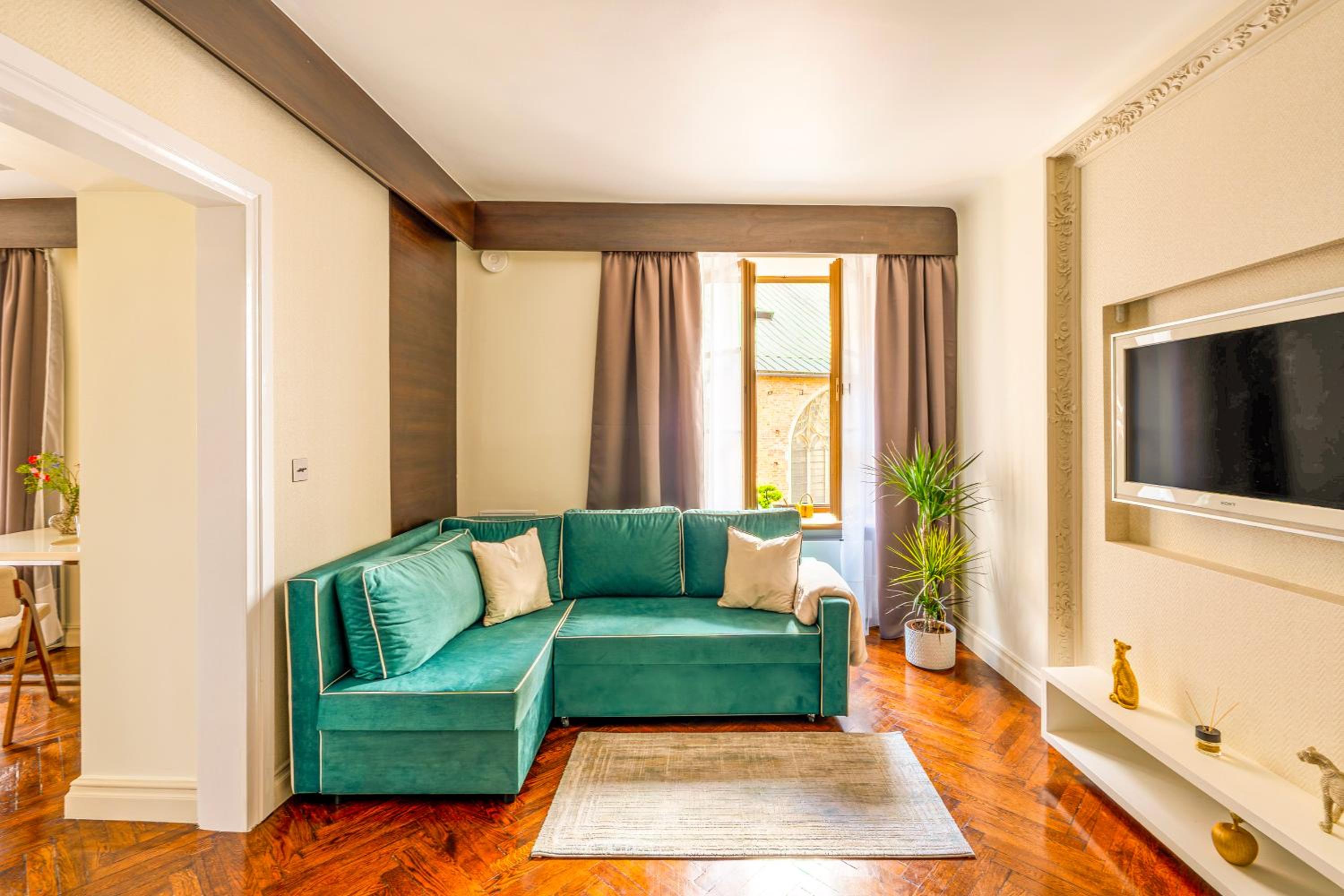 Main Square Prestige Suites by Staymoovers