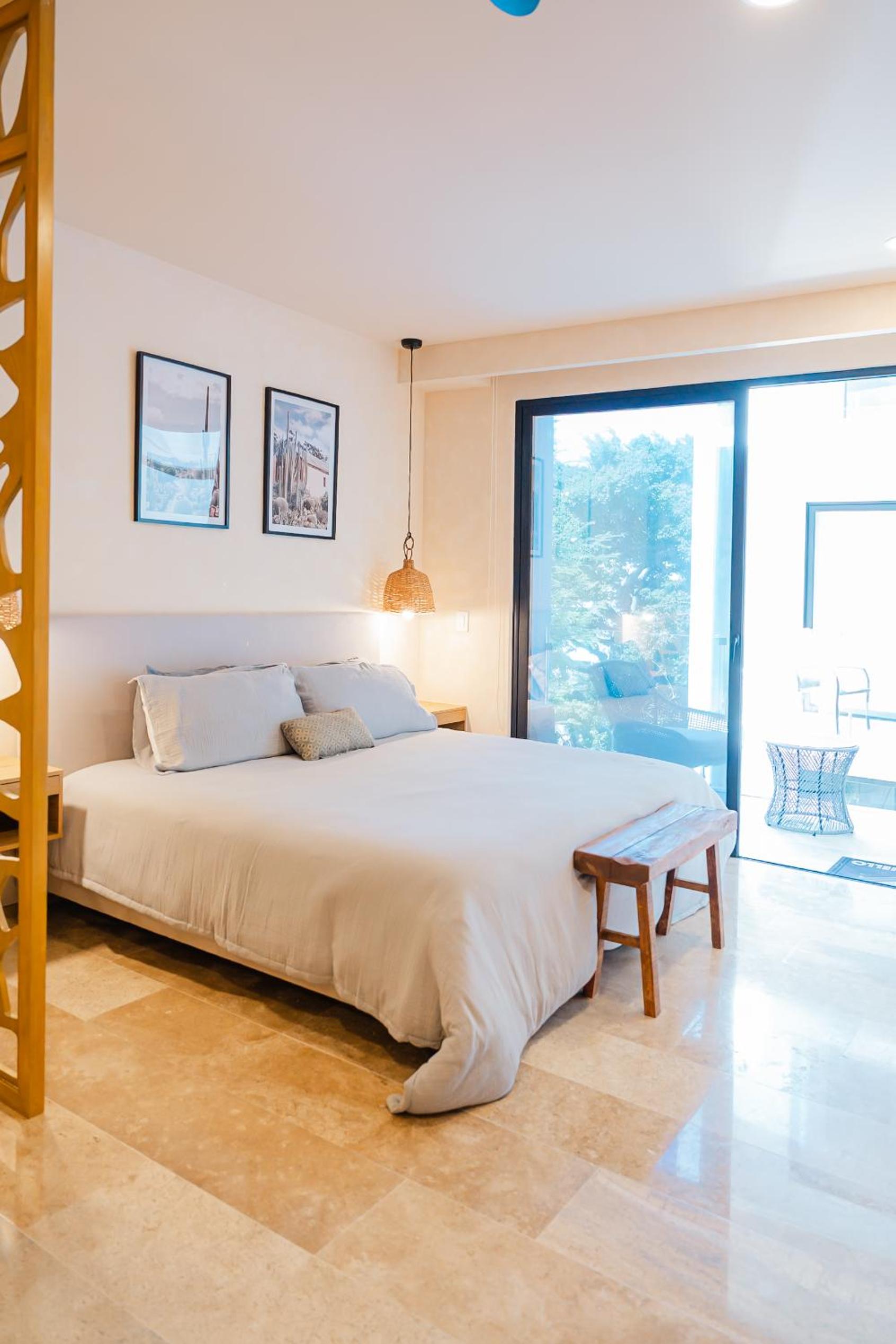 New Luxury Studio in the City Center