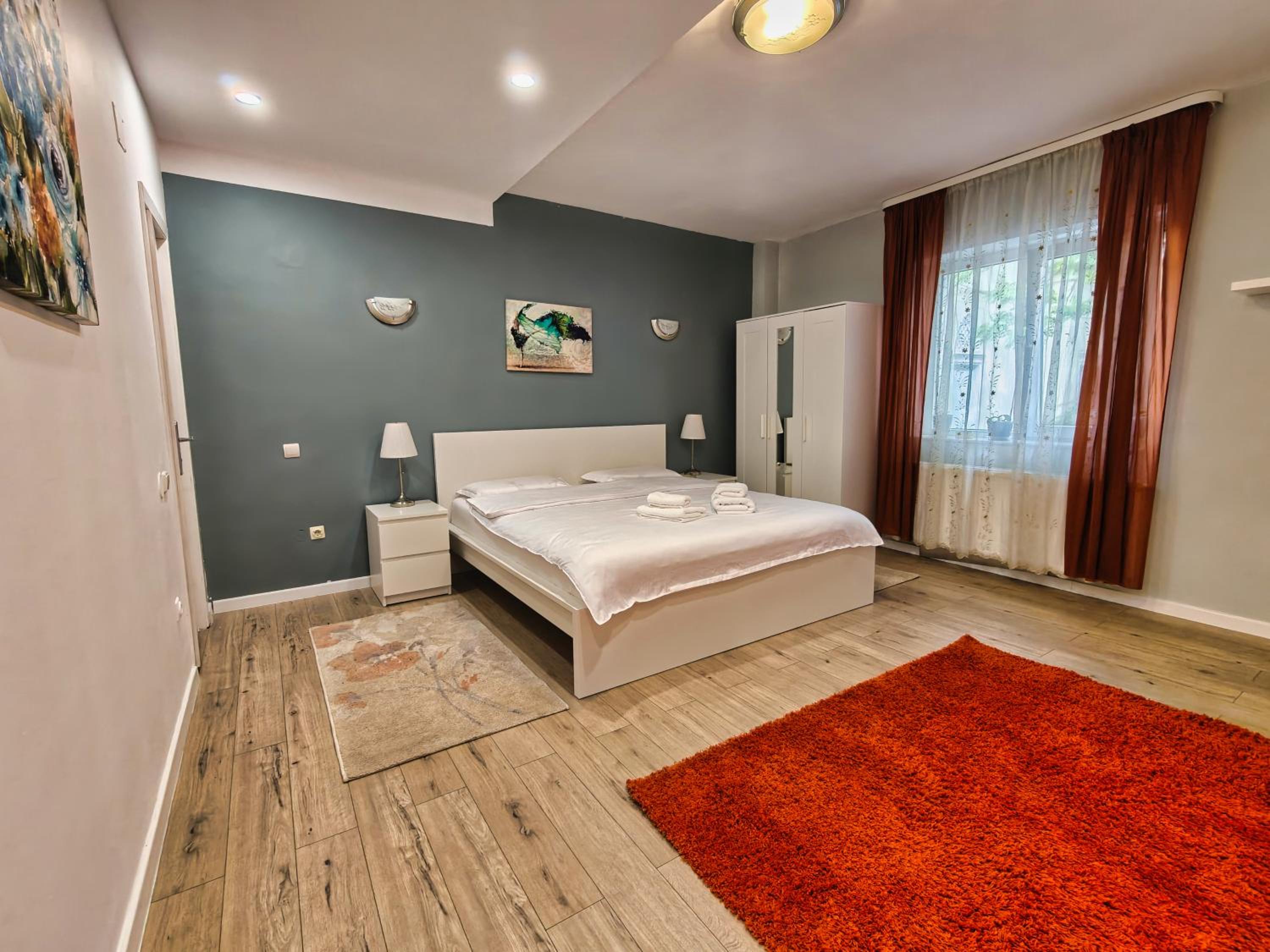 Balcesti Design Apartments - Walk to Old Town - Pumo Properties