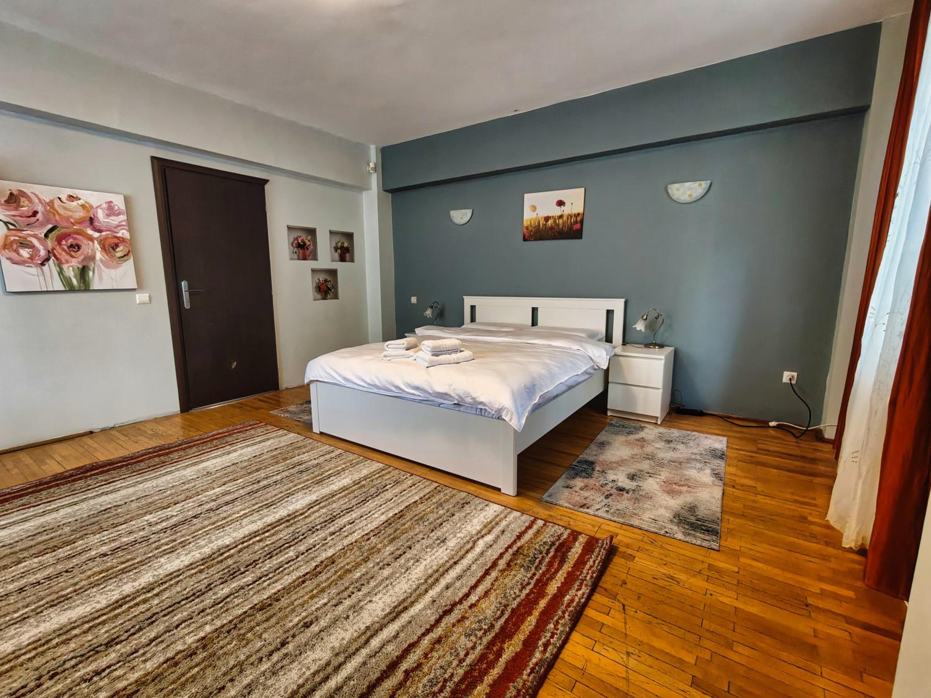 Balcesti Design Apartments - Walk to Old Town - Pumo Properties