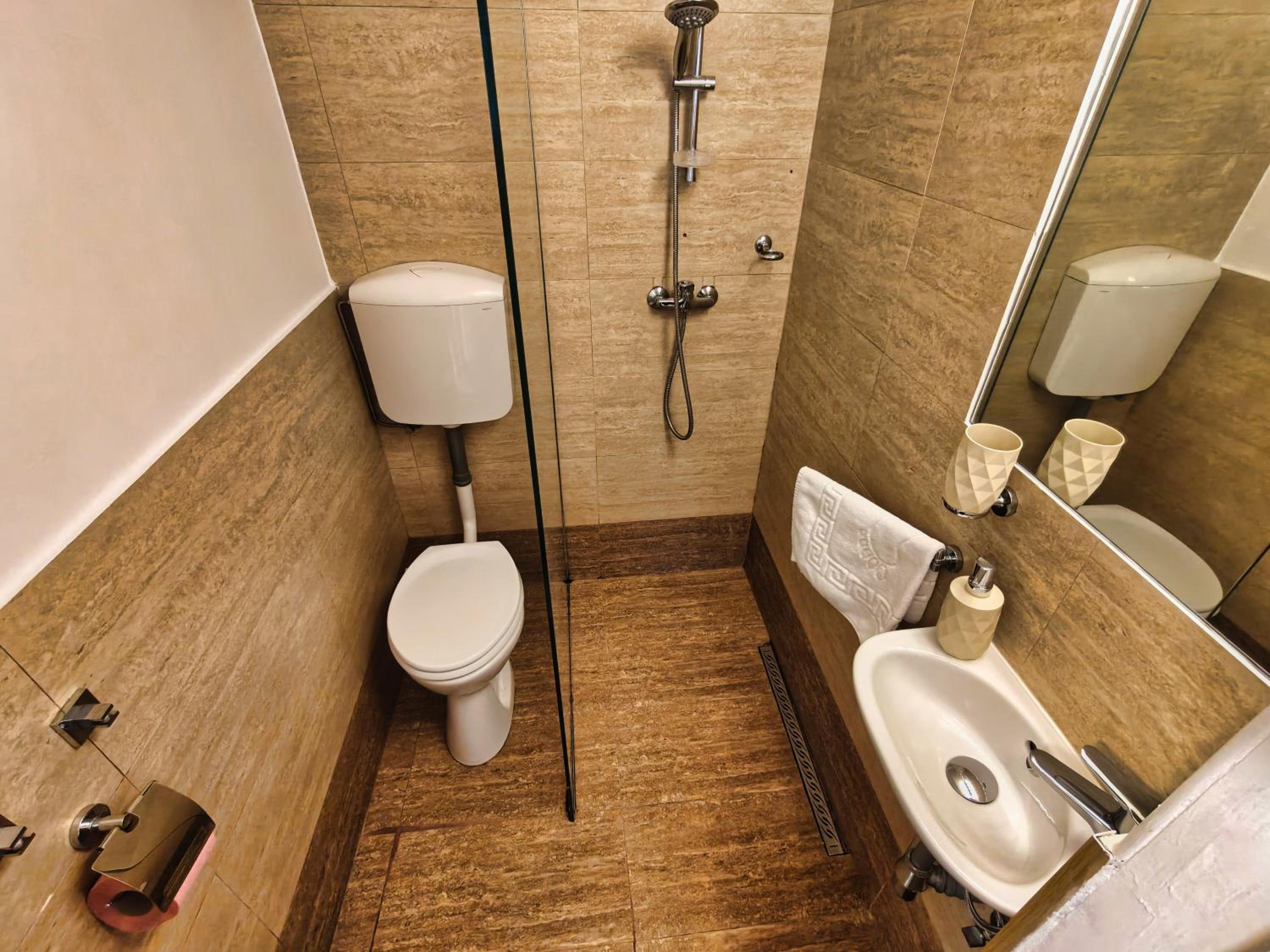 Balcesti Design Apartments - Walk to Old Town - Pumo Properties