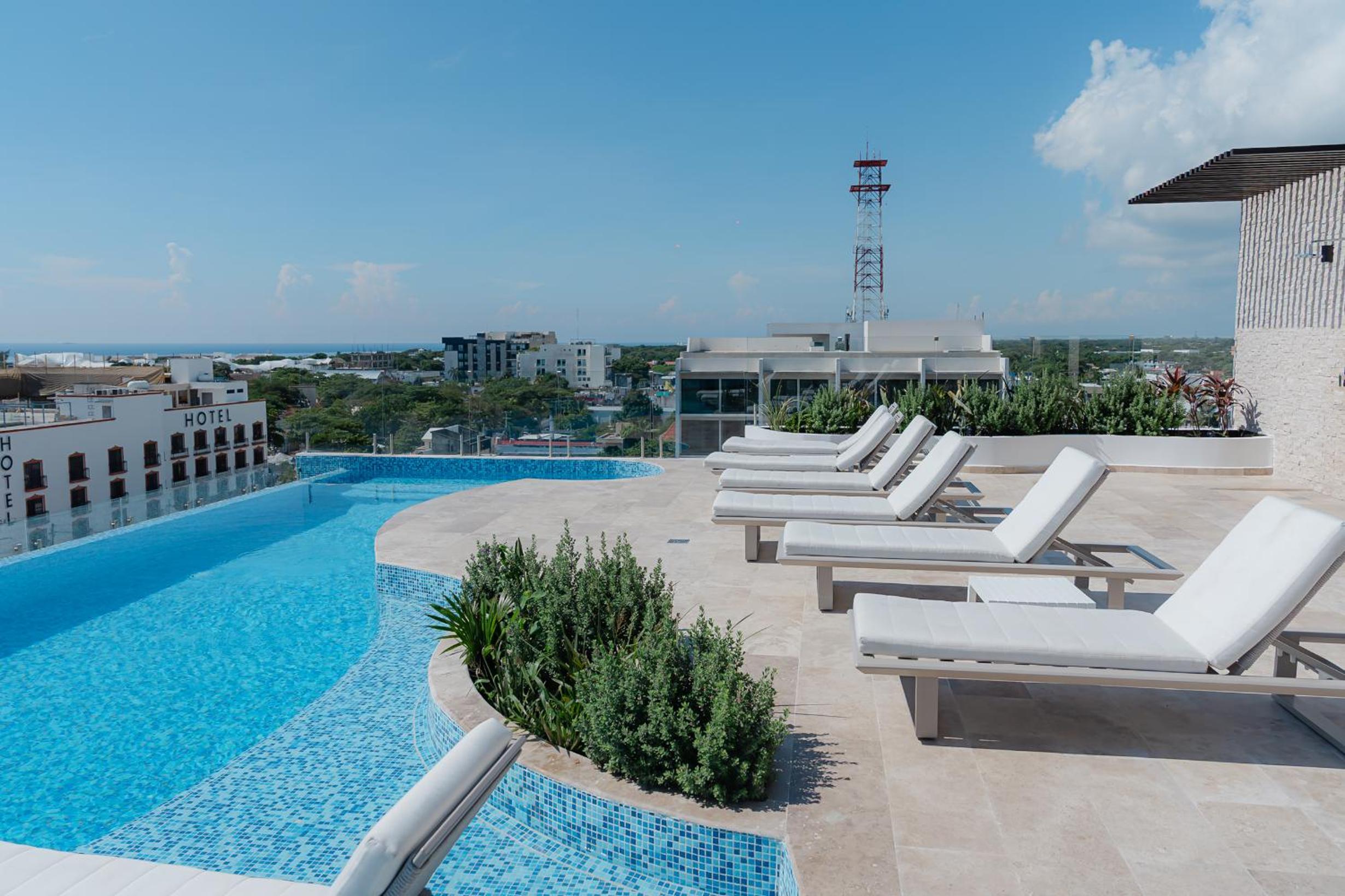 New Luxury Studio in the City Center