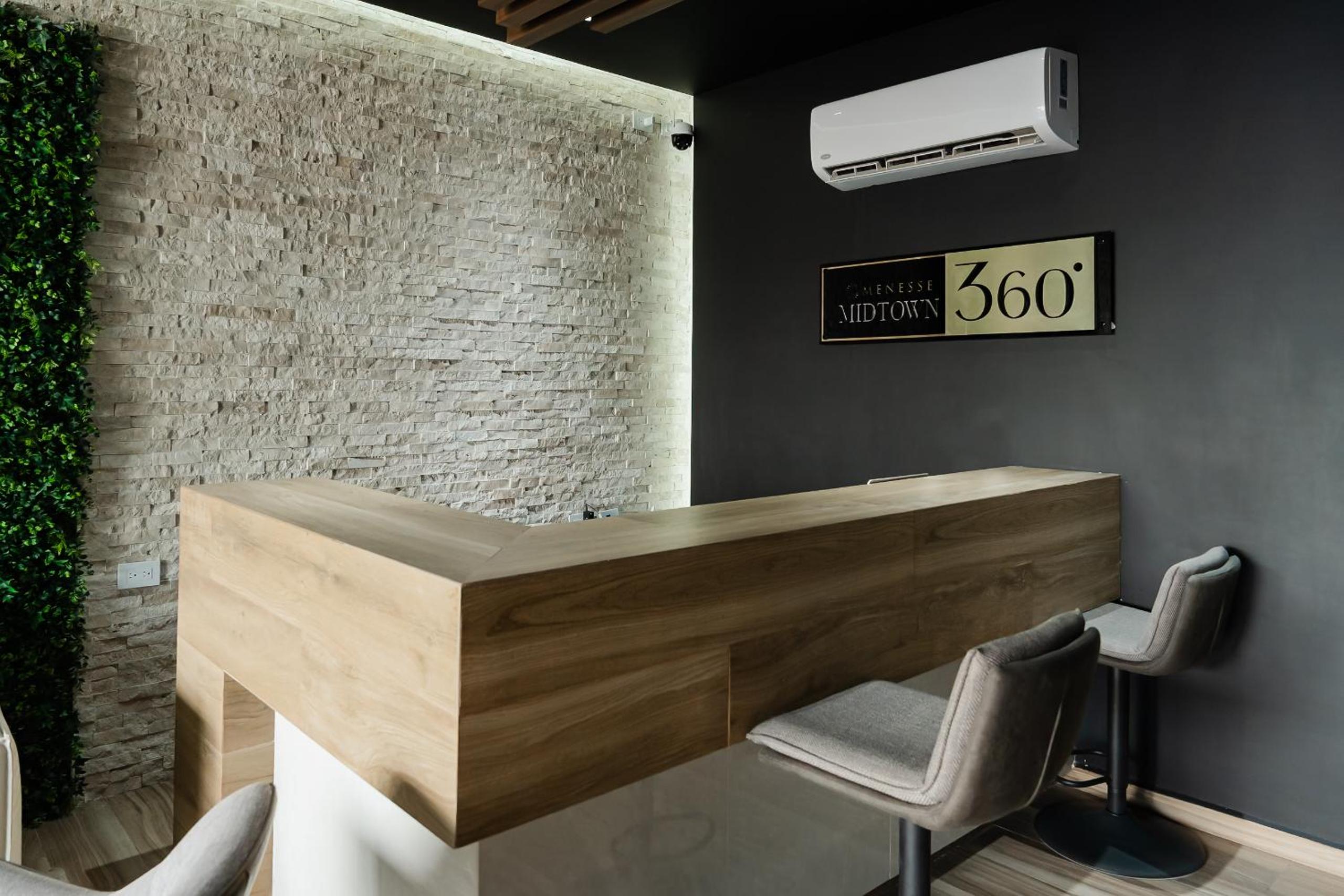 New Luxury Studio in the City Center