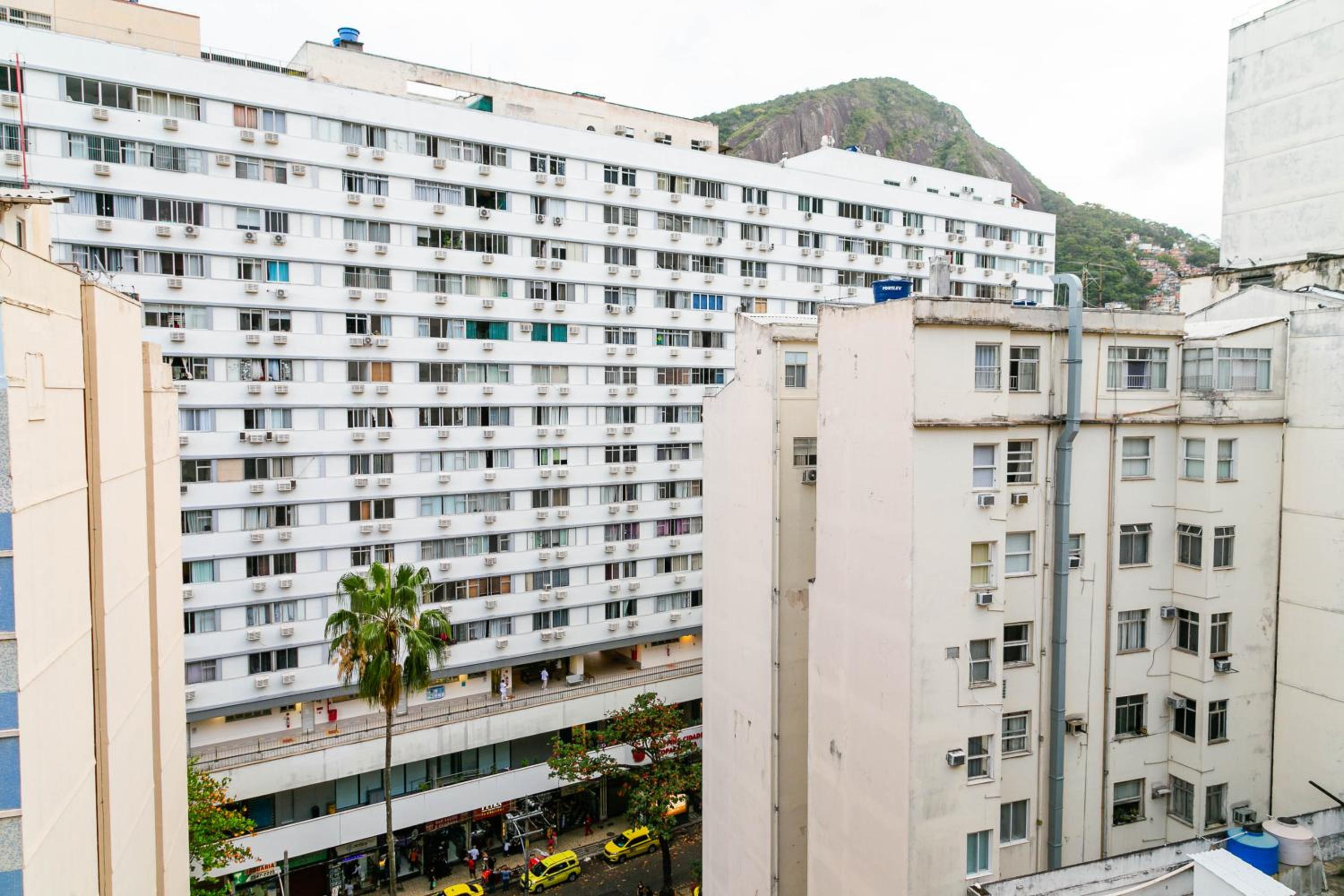 Copacabana Economic - Siqueira Campos - 2 mins to Metro
