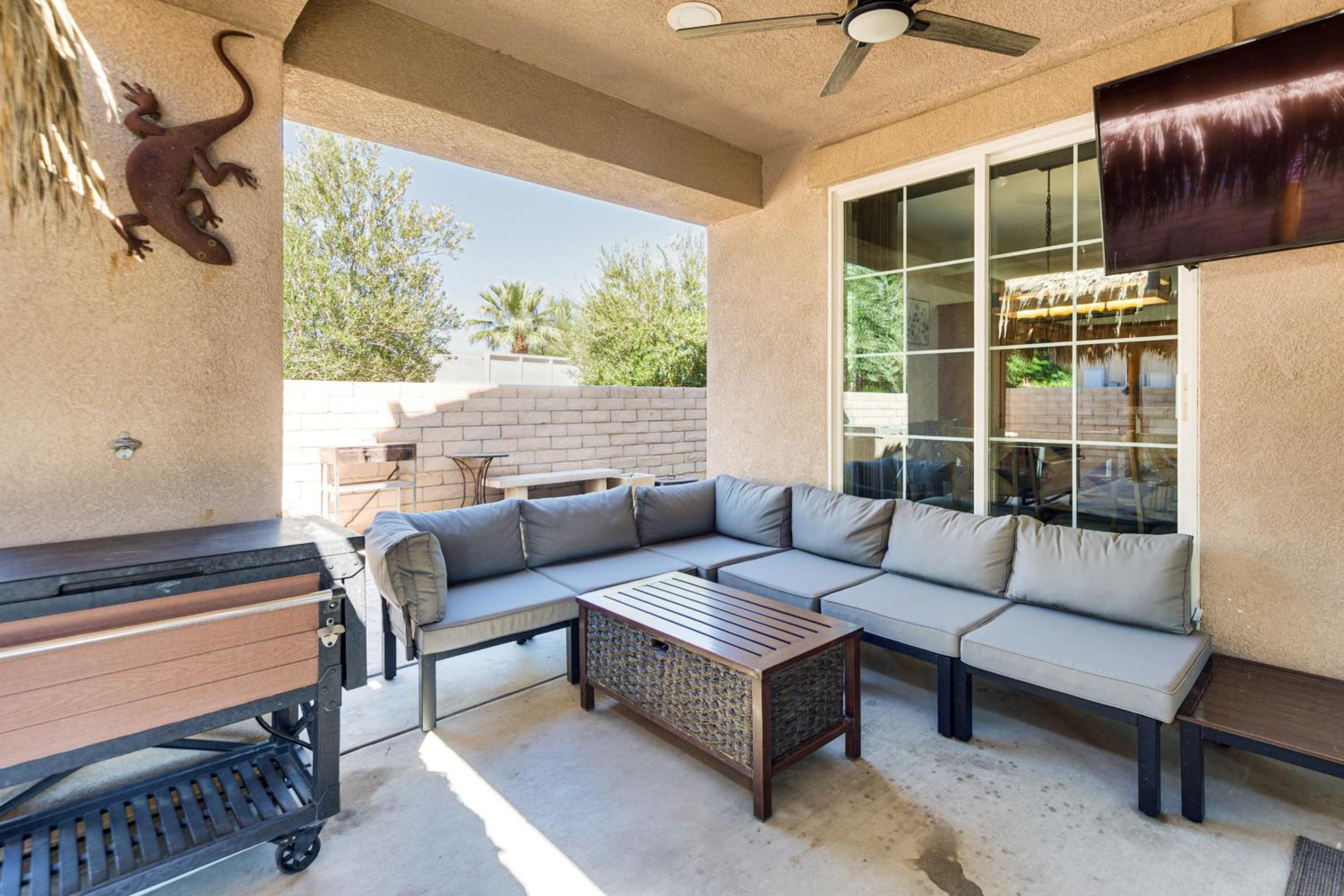 Relaxing Desert Oasis, 4 Mi to Coachella Festivals