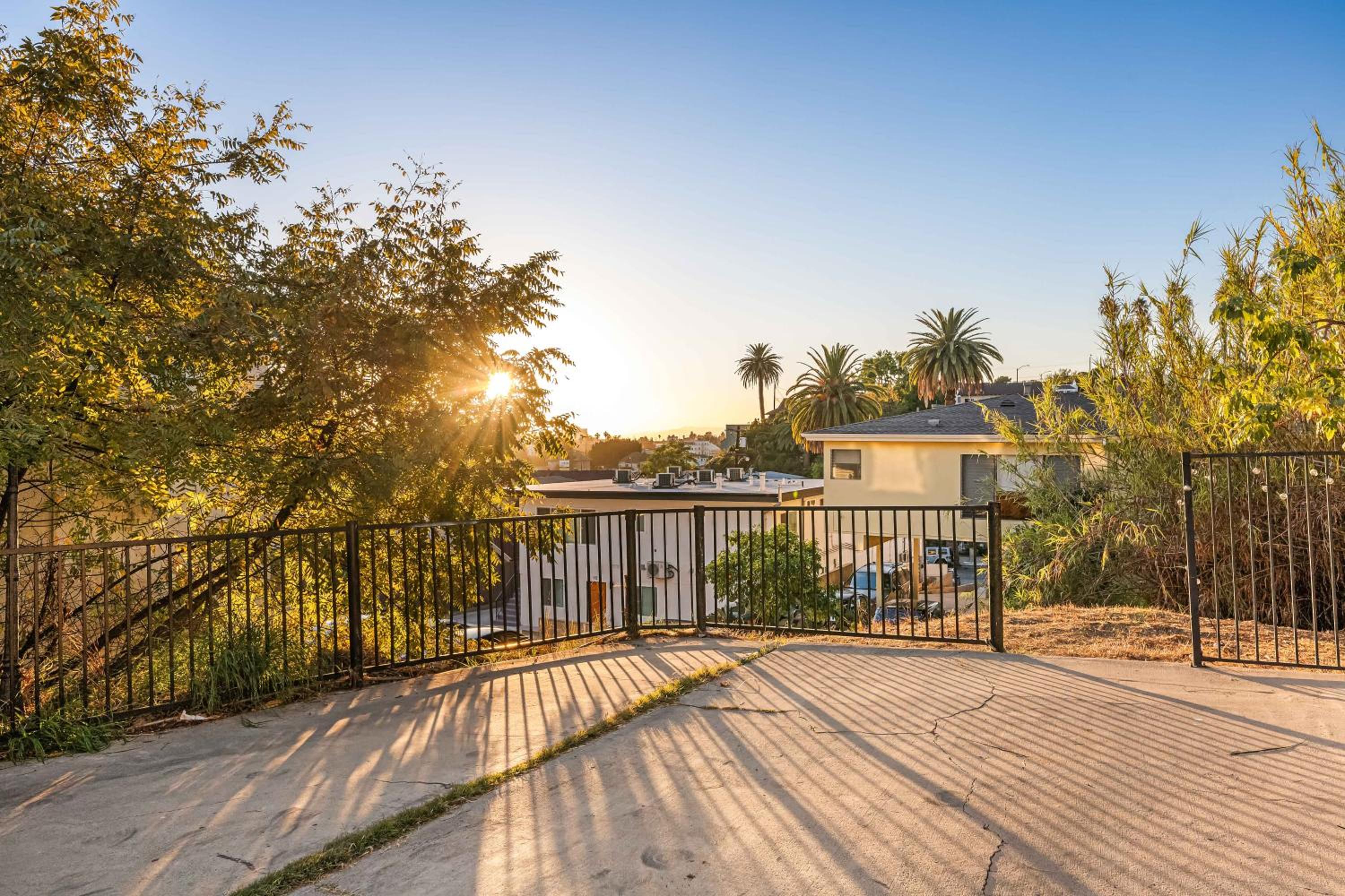 Echo Park Spacious Two-Bedroom Apartment with Private Yard and Parking