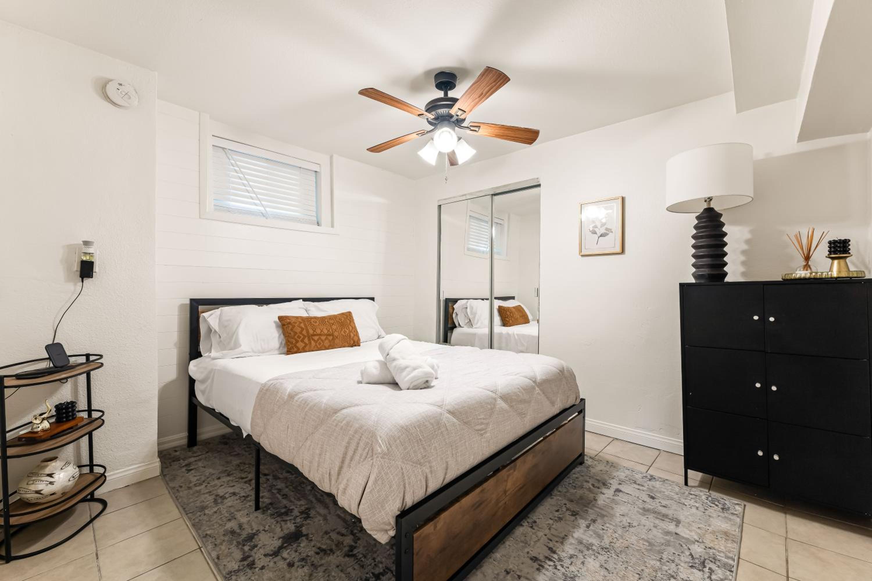 Echo Park Spacious Two-Bedroom Apartment with Private Yard and Parking