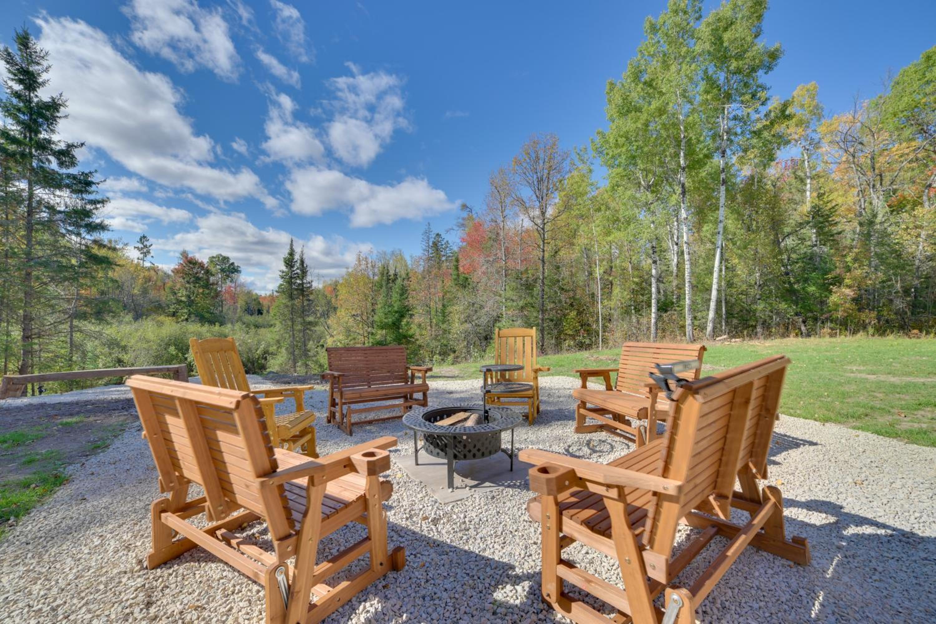Pet Friendly Chub Creek Cabin Hunt, Hike and Fish!