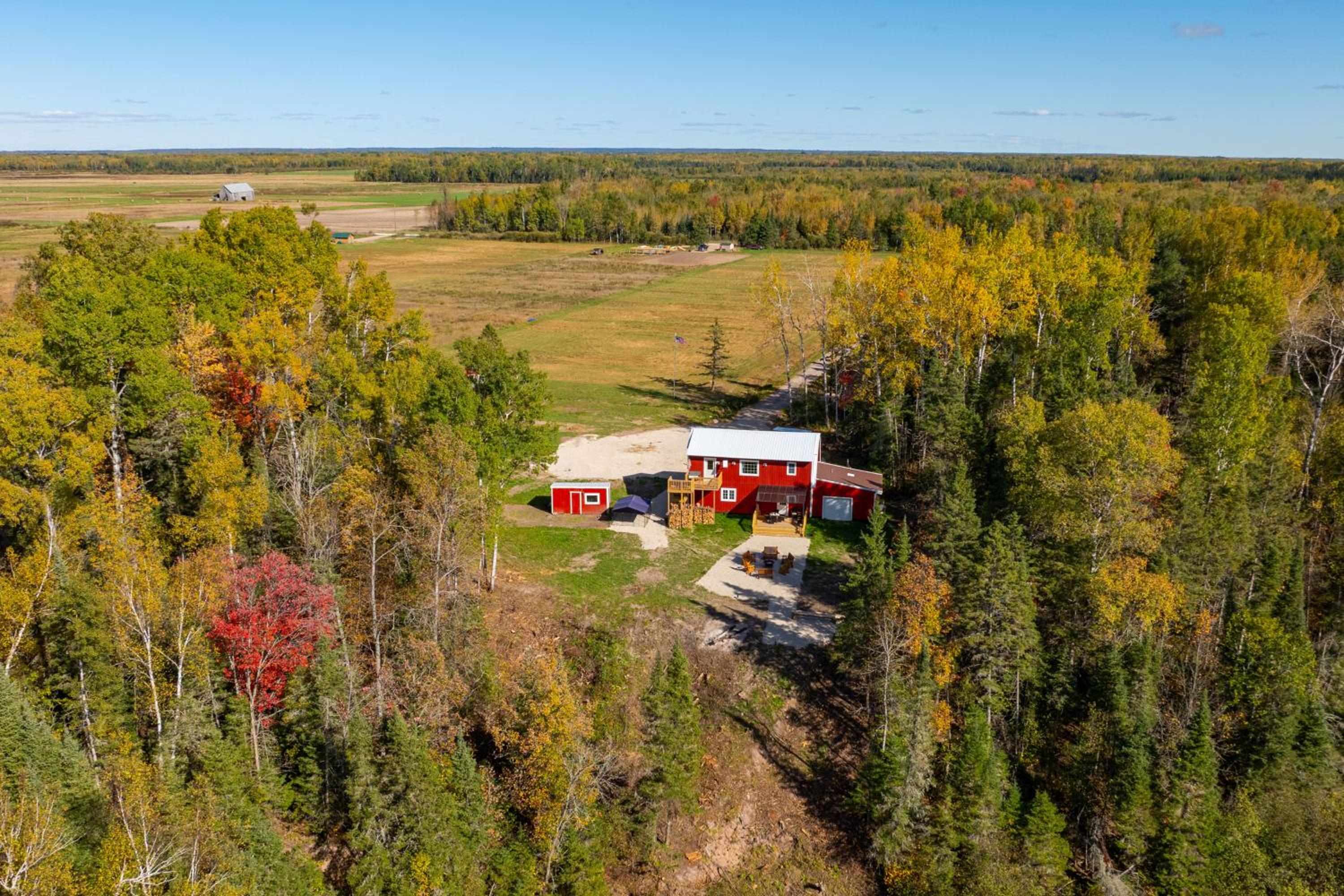 Pet Friendly Chub Creek Cabin Hunt, Hike and Fish!