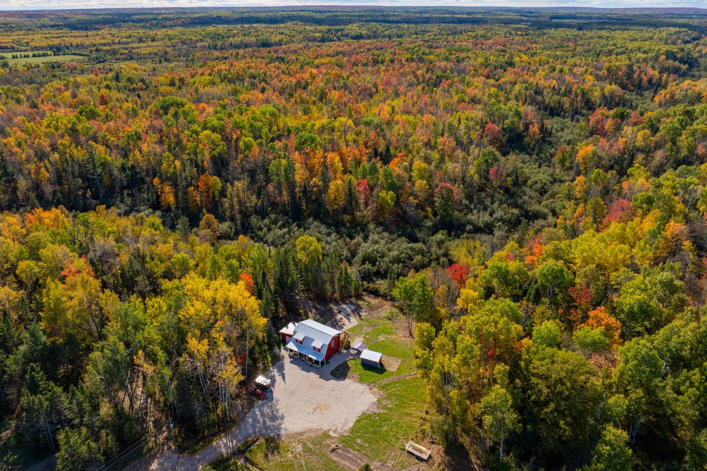 Pet Friendly Chub Creek Cabin Hunt, Hike and Fish!