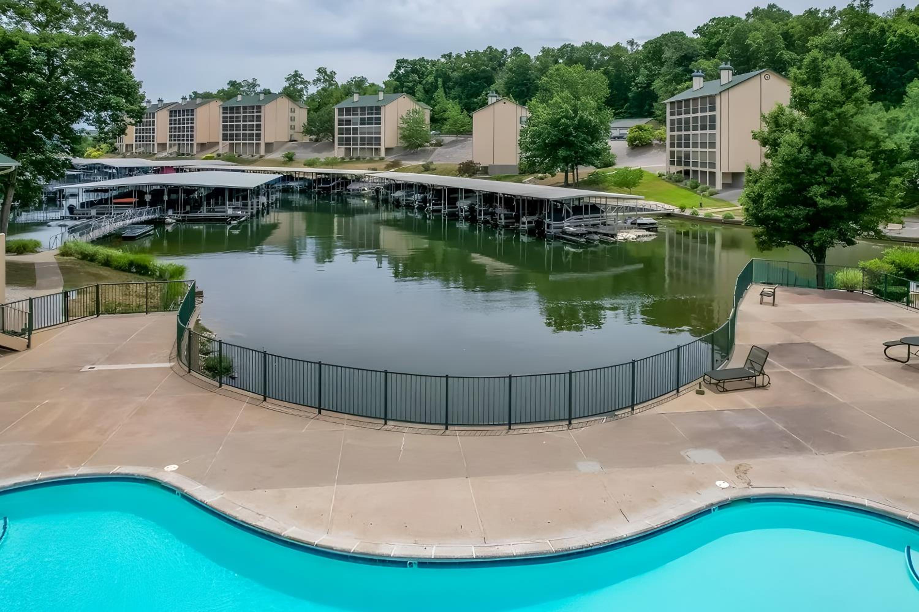 Waterfront Balcony! Condo on Lake of the Ozarks