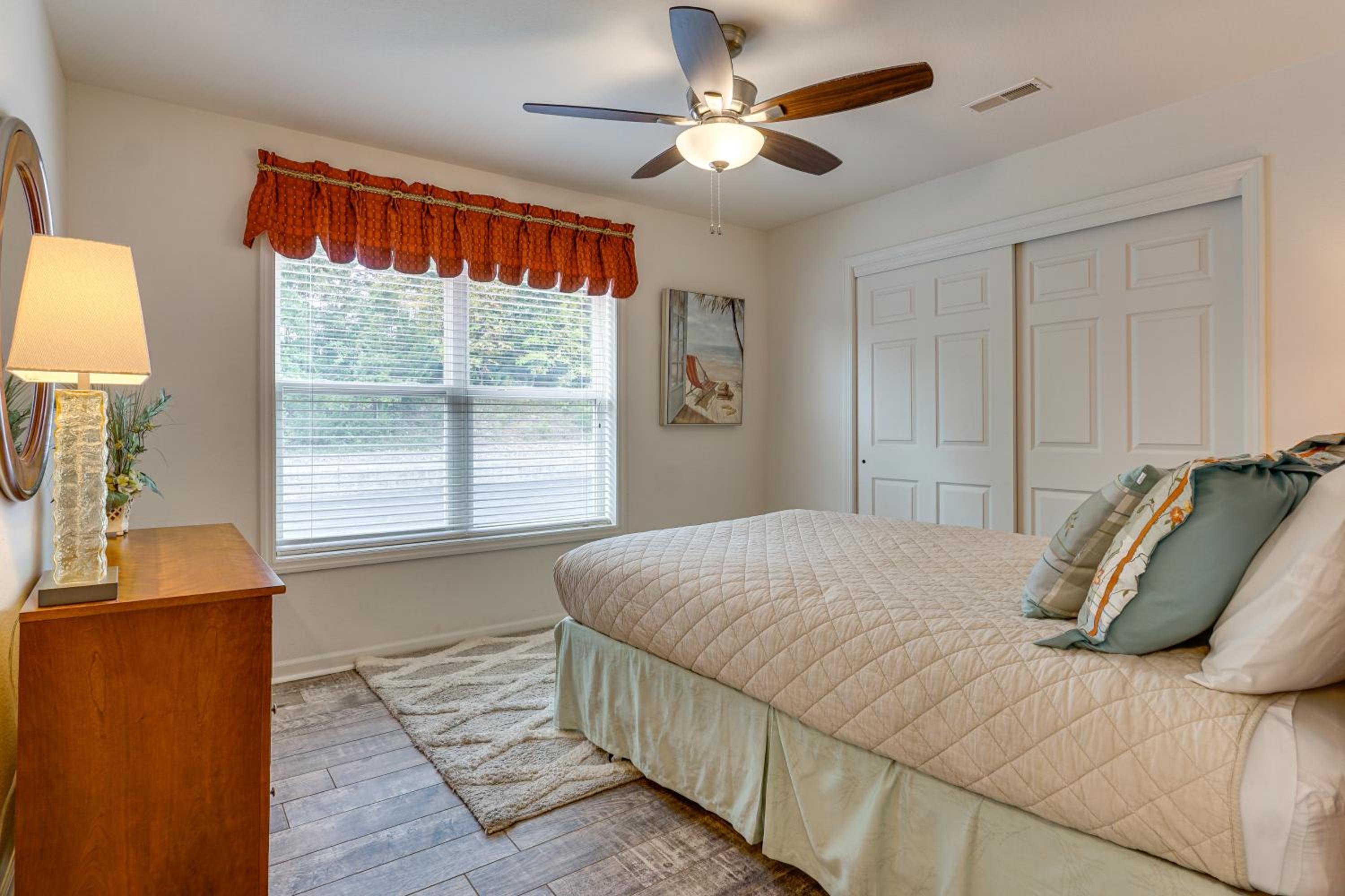Waterfront Balcony! Condo on Lake of the Ozarks