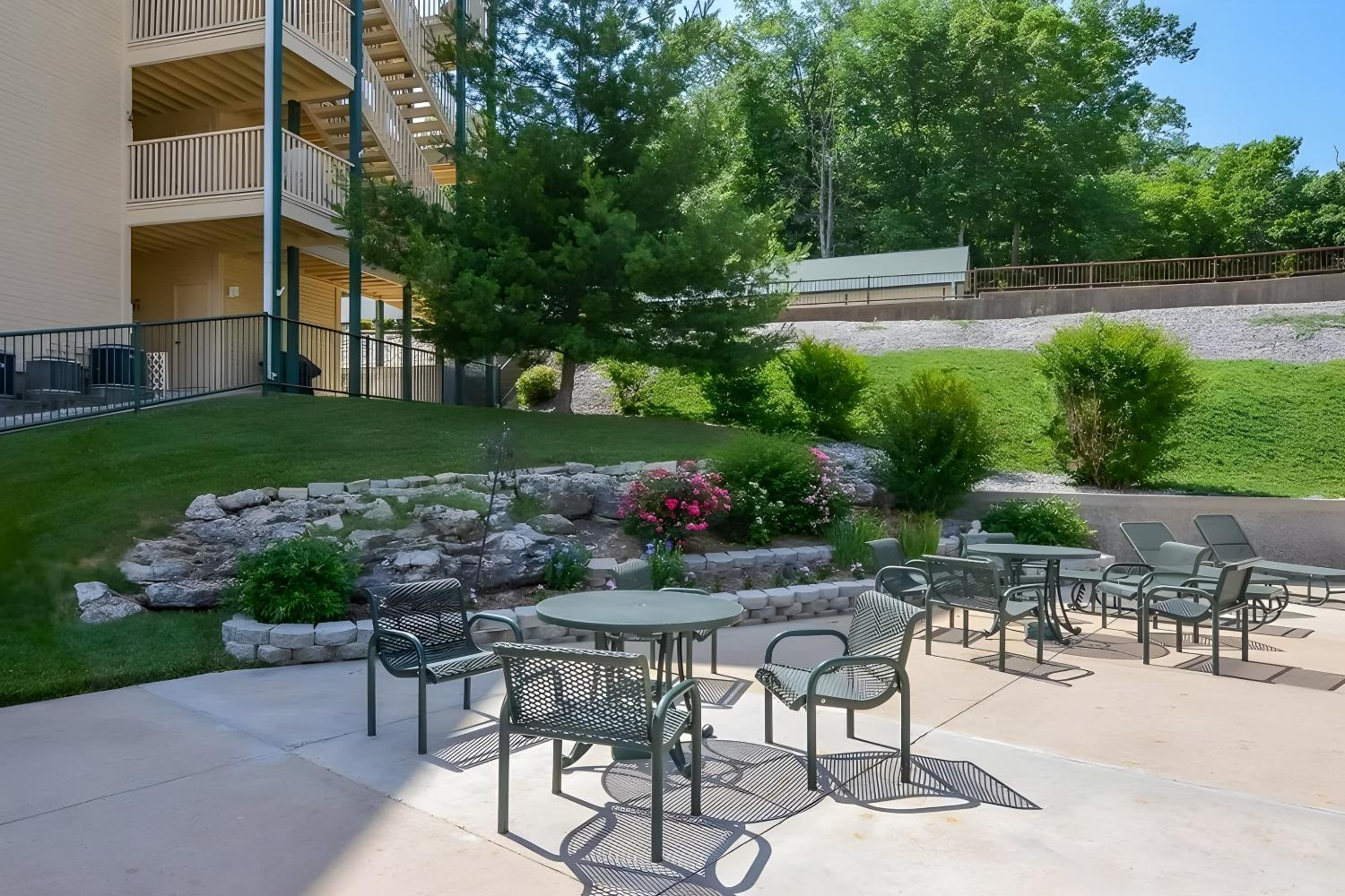 Waterfront Balcony! Condo on Lake of the Ozarks