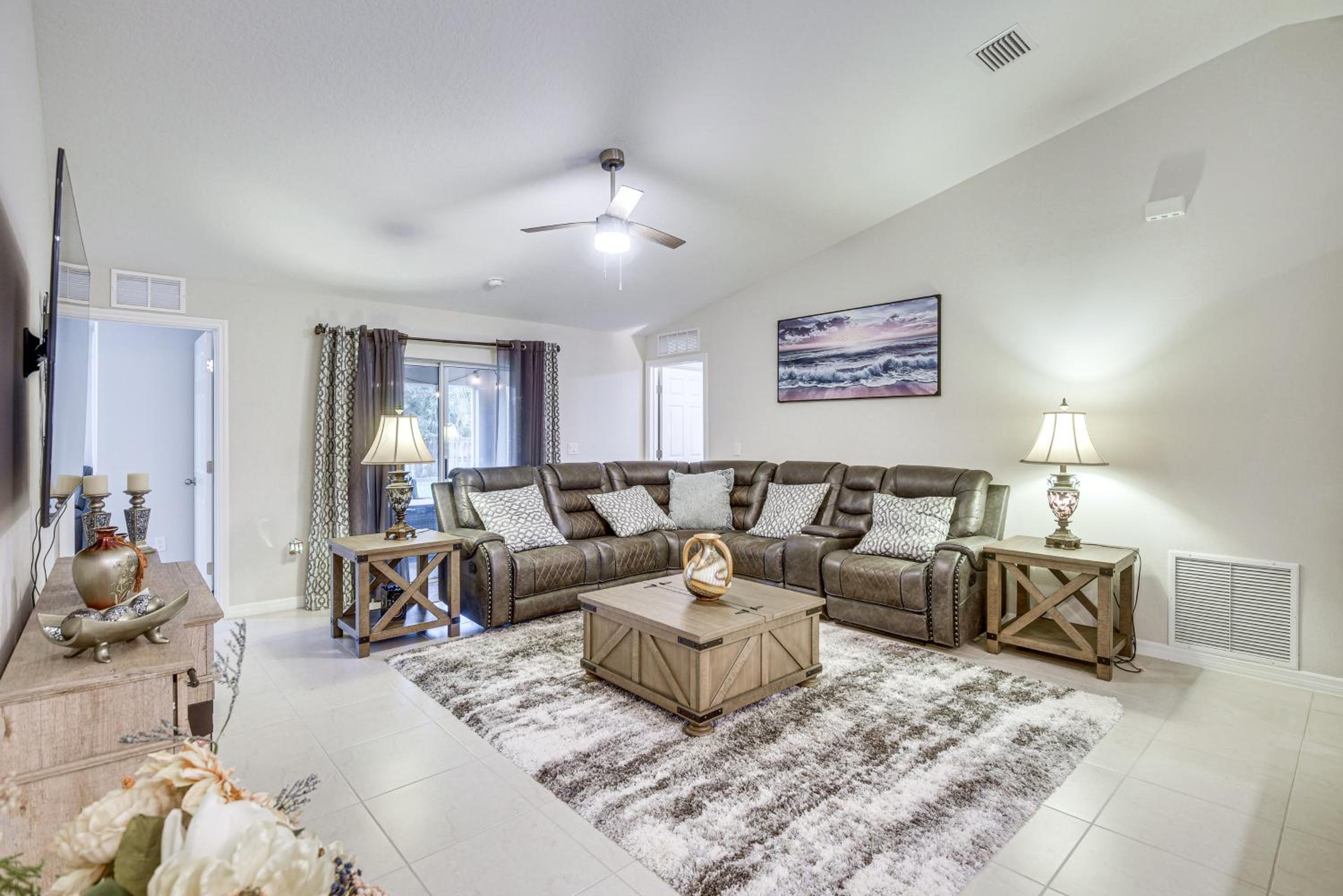 Snowbirds Nest with Easy Beach Access in Palm Coast