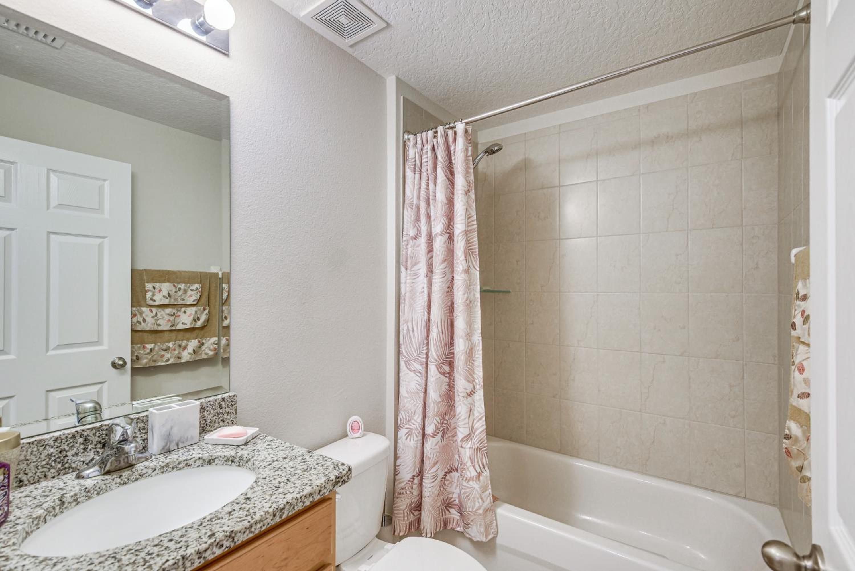 Snowbirds Nest with Easy Beach Access in Palm Coast