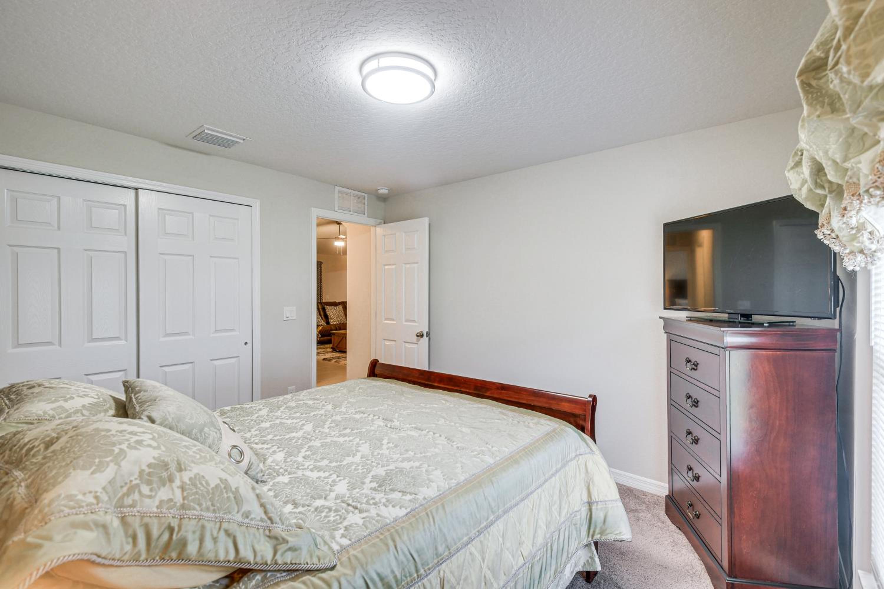 Snowbirds Nest with Easy Beach Access in Palm Coast