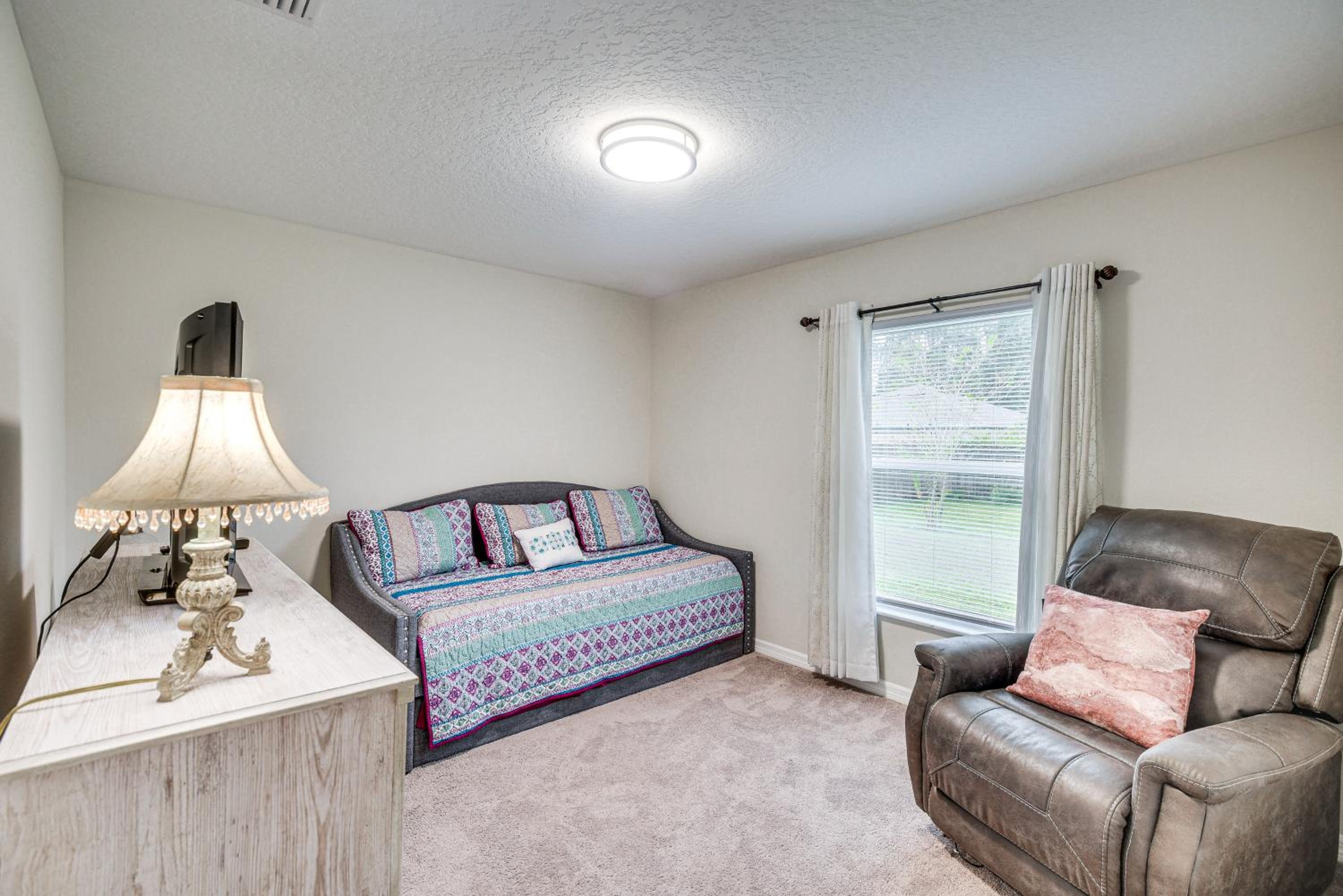 Snowbirds Nest with Easy Beach Access in Palm Coast