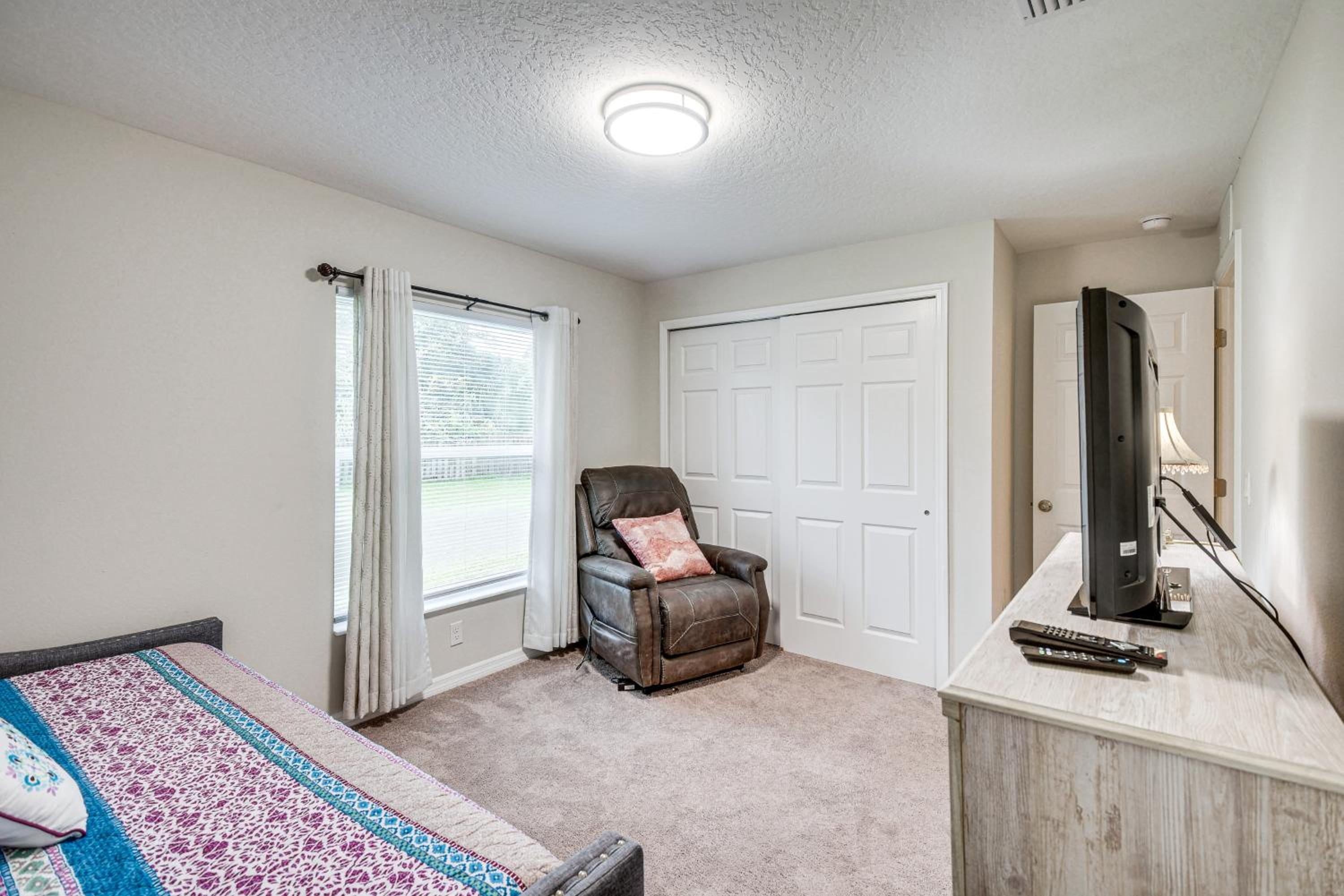 Snowbirds Nest with Easy Beach Access in Palm Coast
