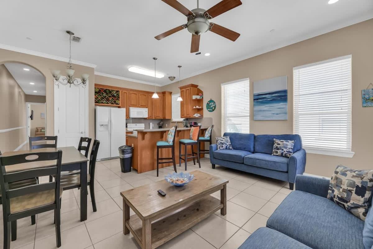 Beachfront South Padre Retreat w Balcony & Pool