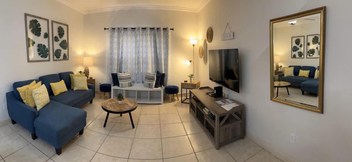 Family Friendly Condo w Pool in South Padre Island