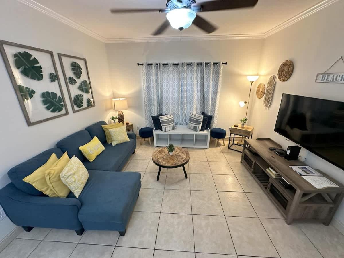 Family Friendly Condo w Pool in South Padre Island