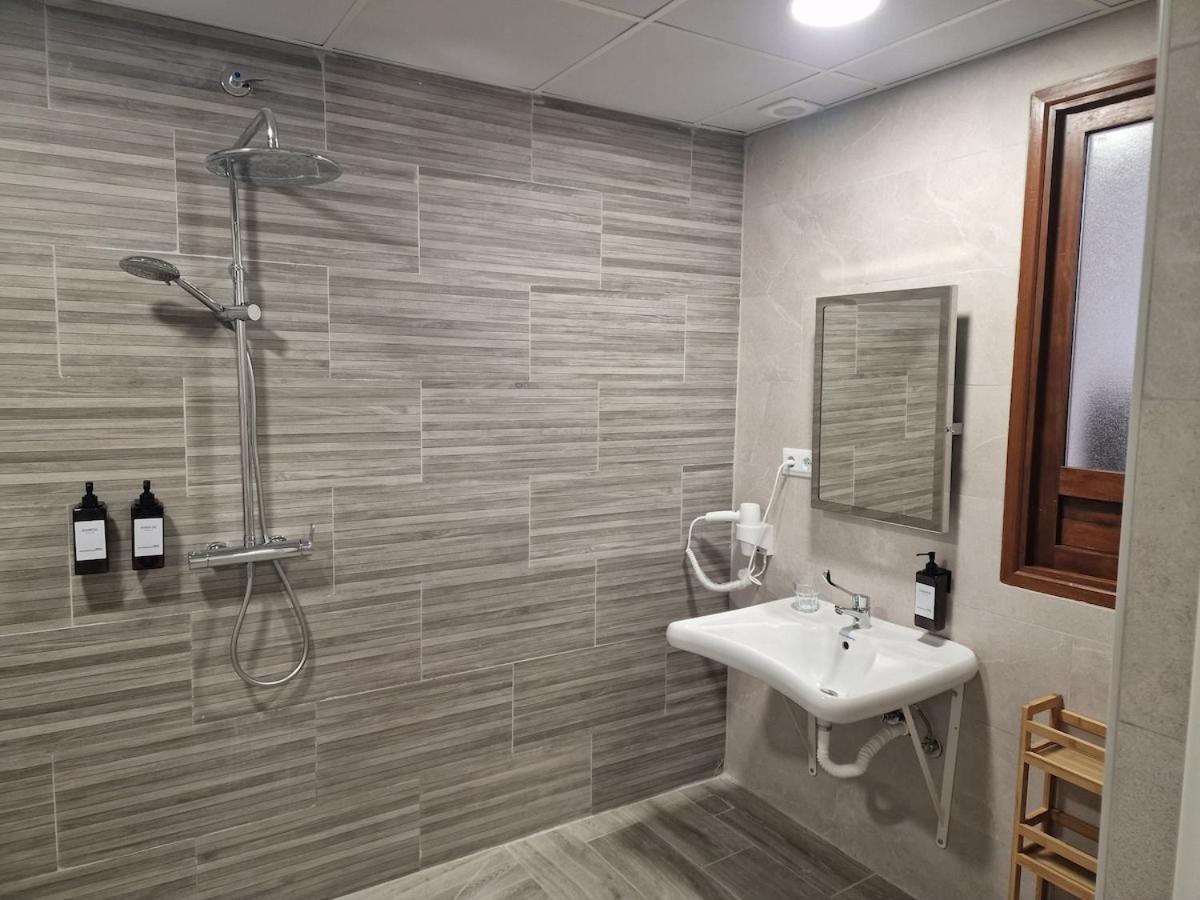 Habitación 1 con Baño Privado Casa Siglo XV Termas Romanas