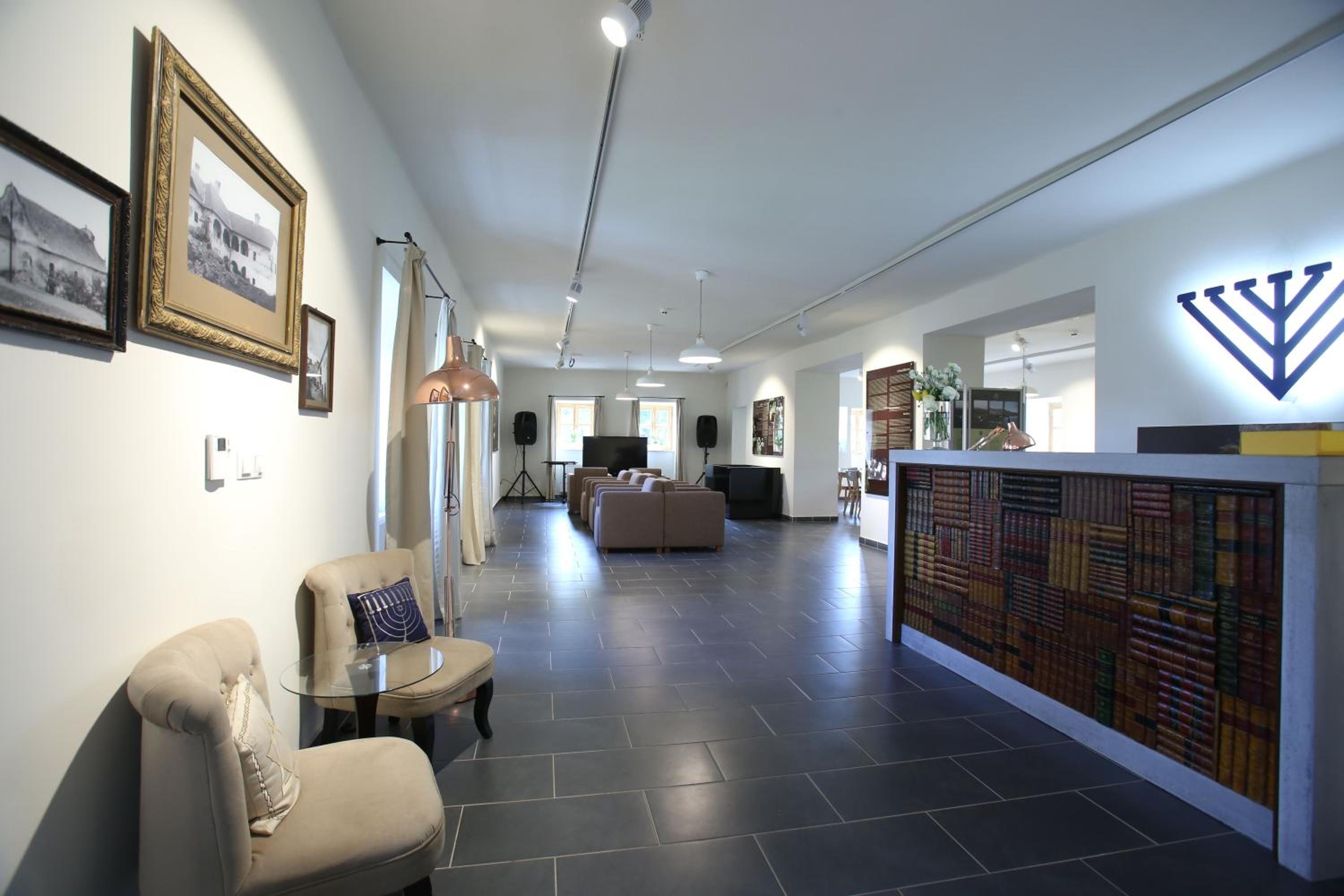Photo 16