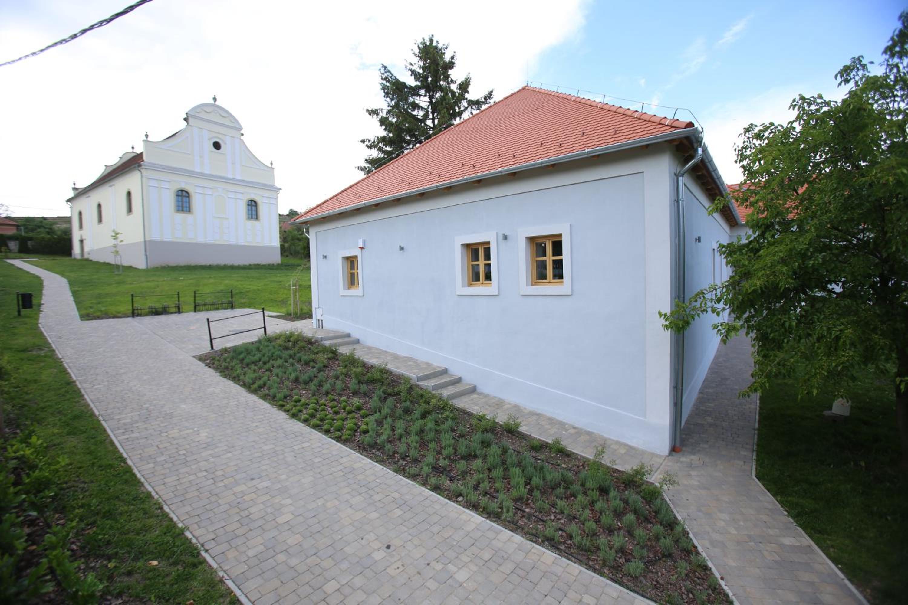 Csodarabbik Útja Fogadó view 4