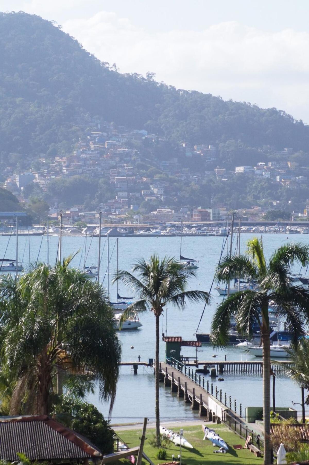 Paraiso de Angra Casa completa no condomio Marinas