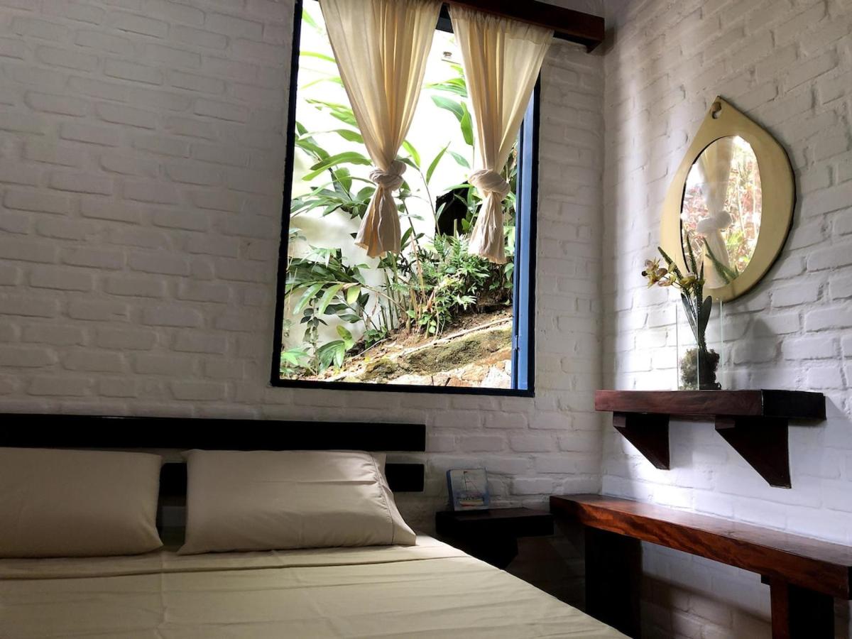 Paraiso de Angra Casa completa no condomio Marinas