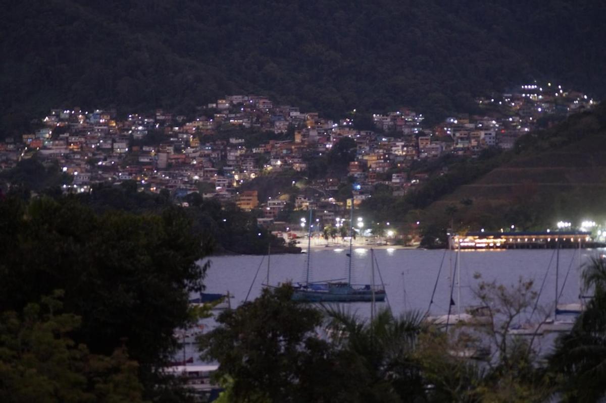 Paraiso de Angra Casa completa no condomio Marinas