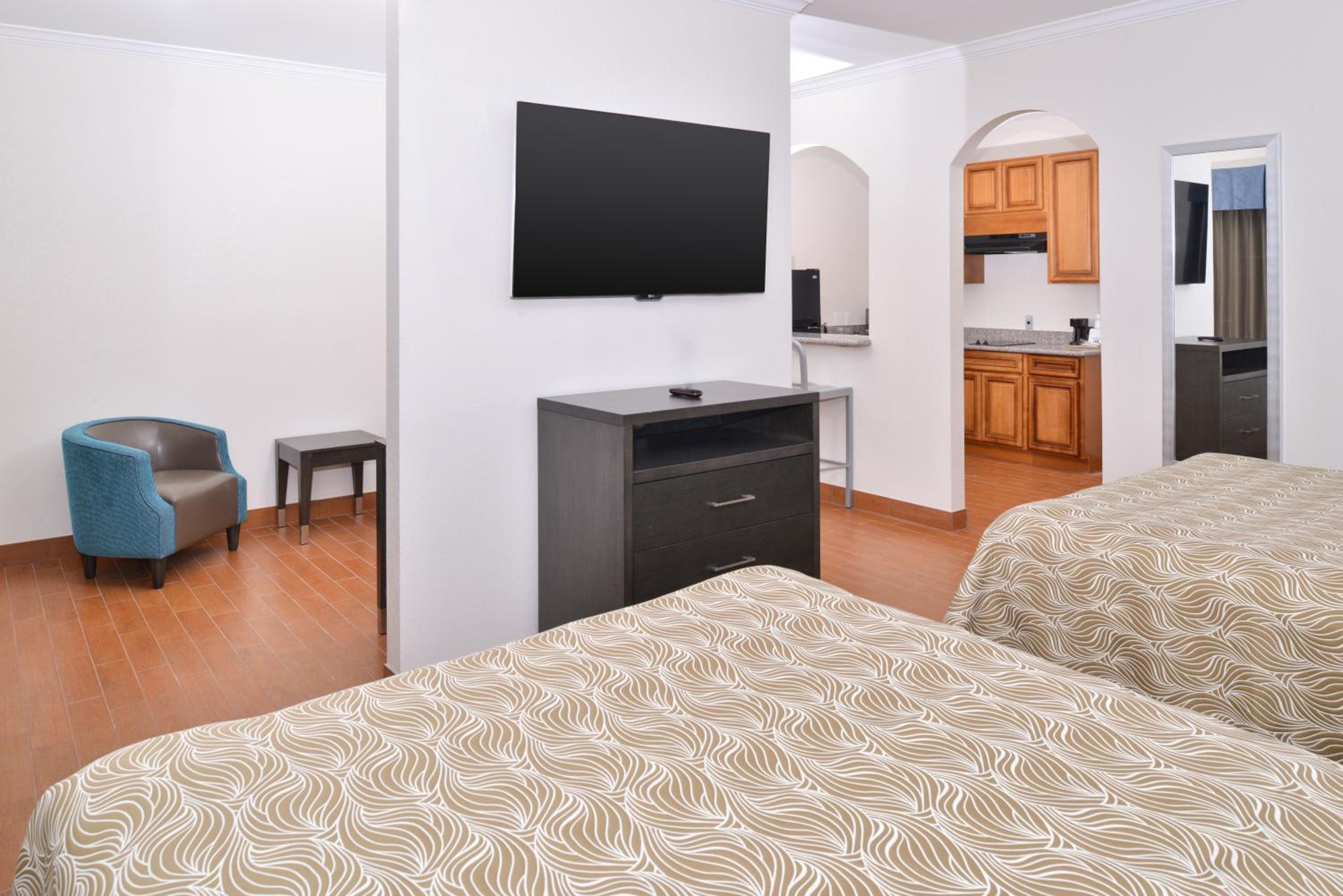 Regency Inn & Suites- NW Houston