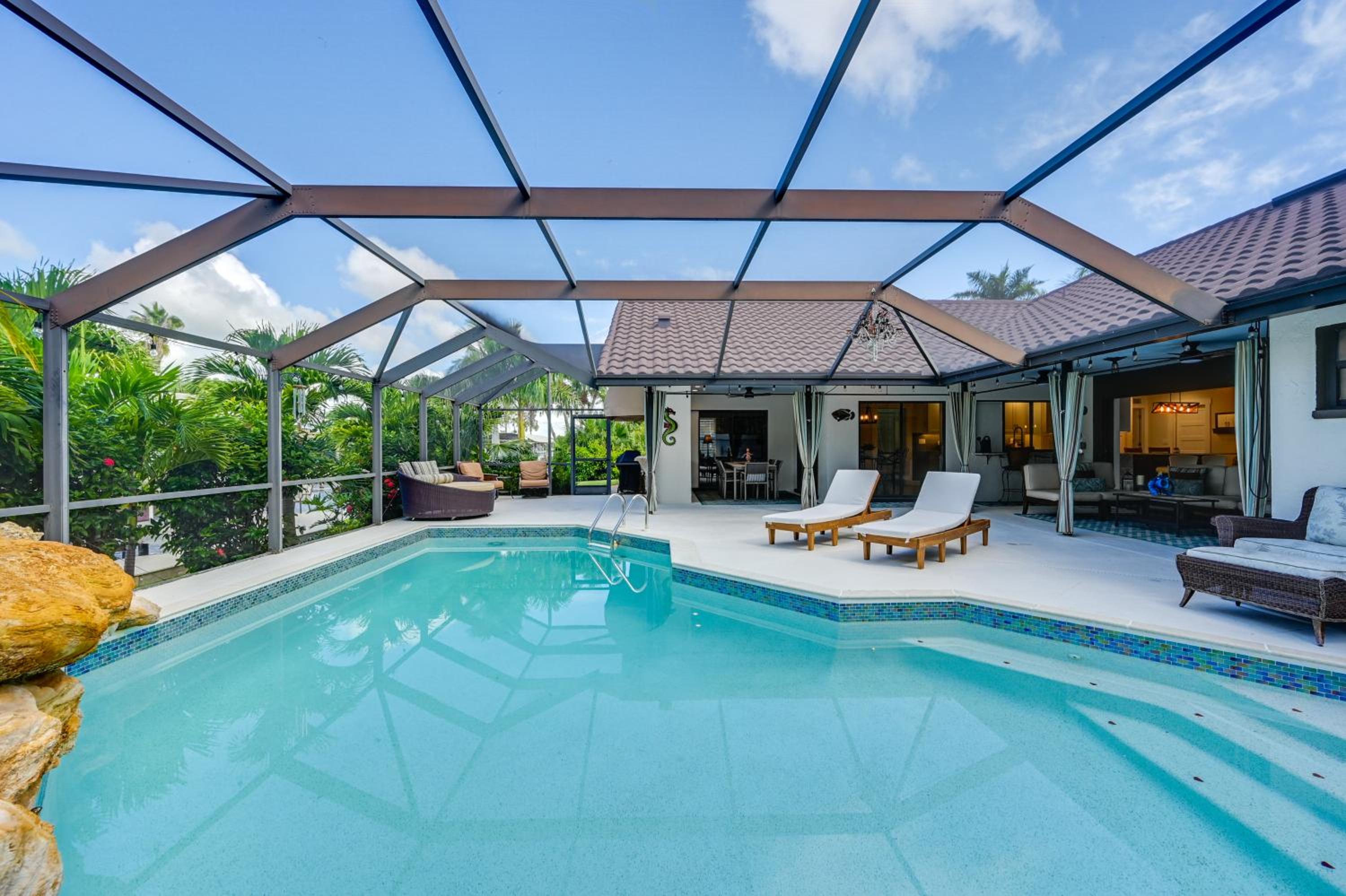 Saltwater Pool and Dock Canal-Front Cape Coral Home