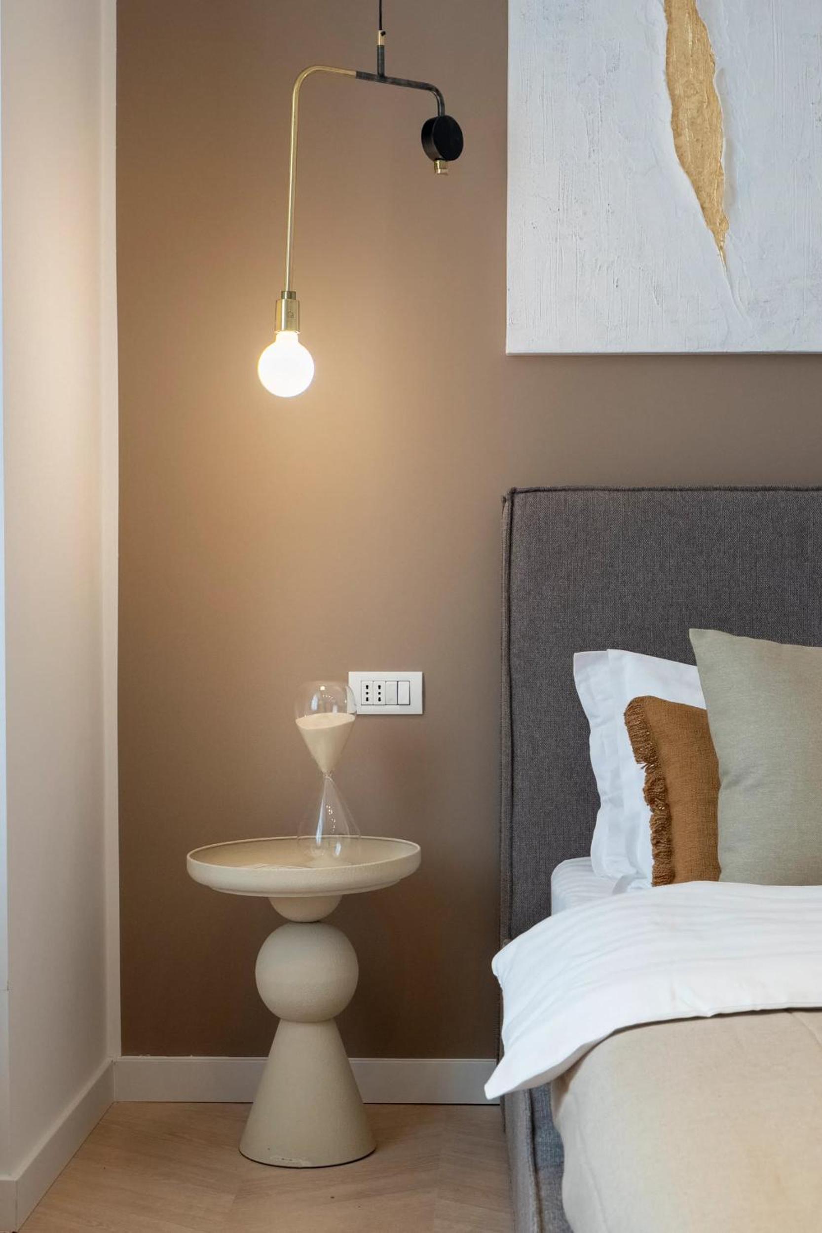 Full-Floor 2-Bedroom Apartment with Balconies - Prime Location near Calea Victoriei