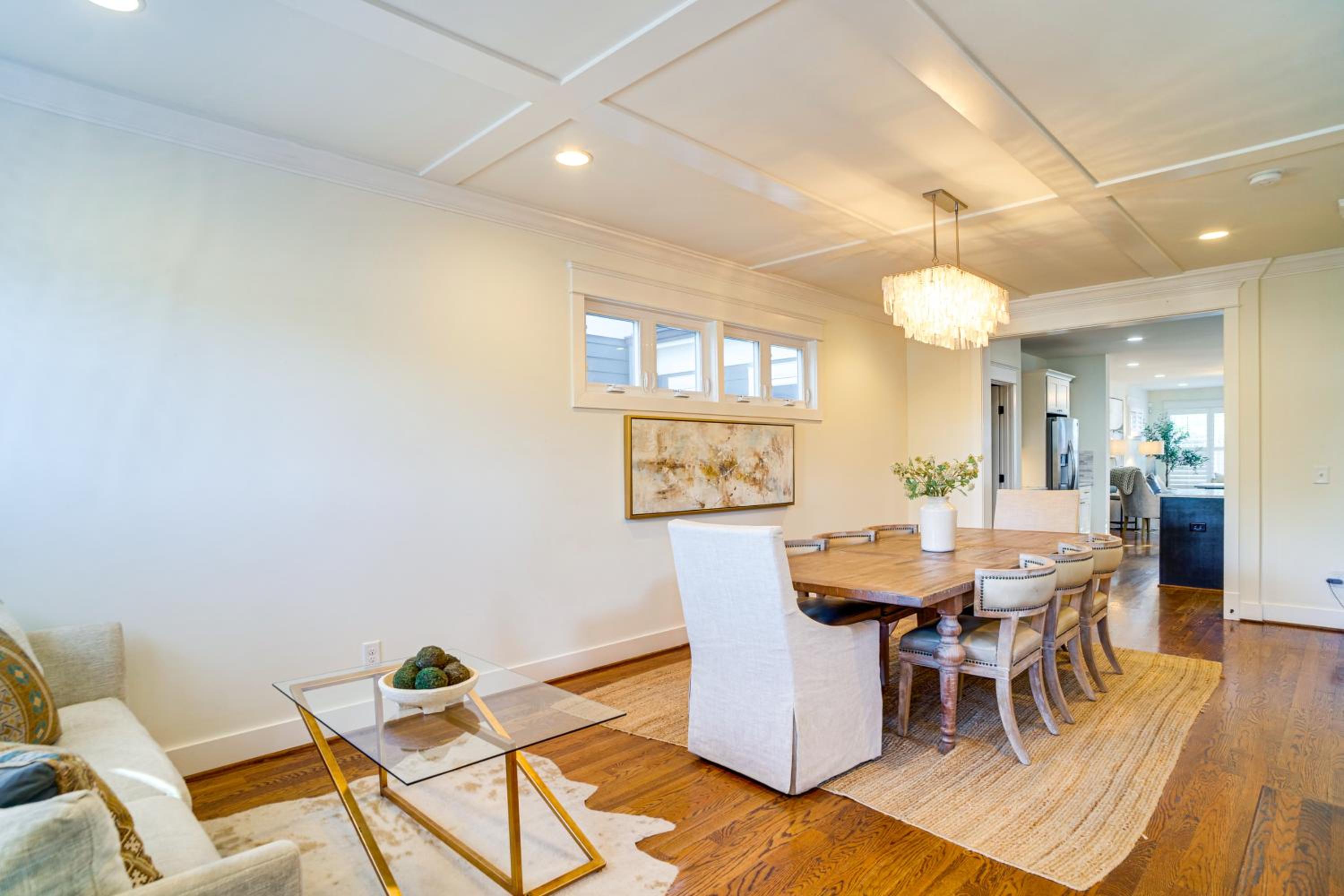 Walk to 12 South Getaway with Outdoor Dining!