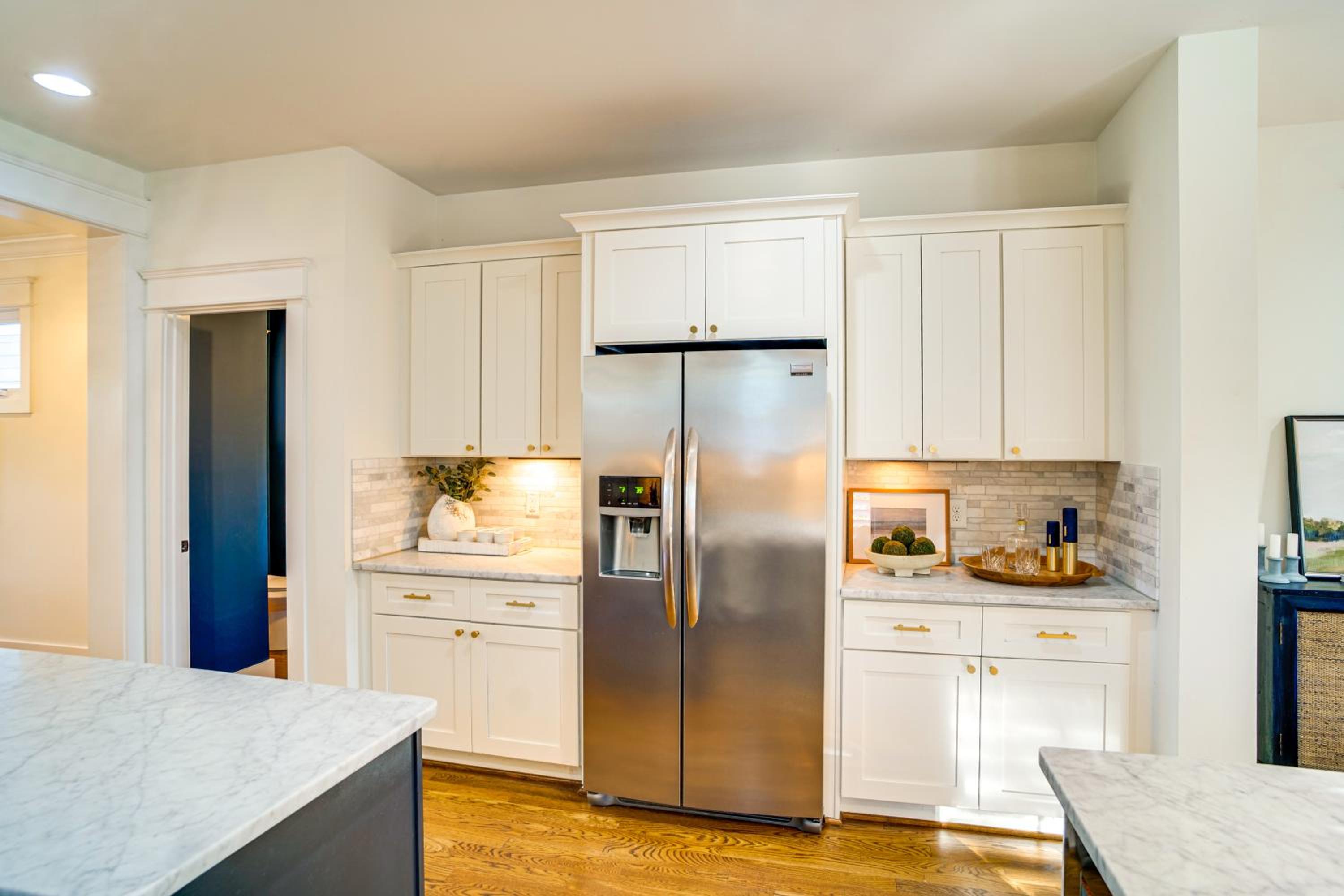 Walk to 12 South Getaway with Outdoor Dining!