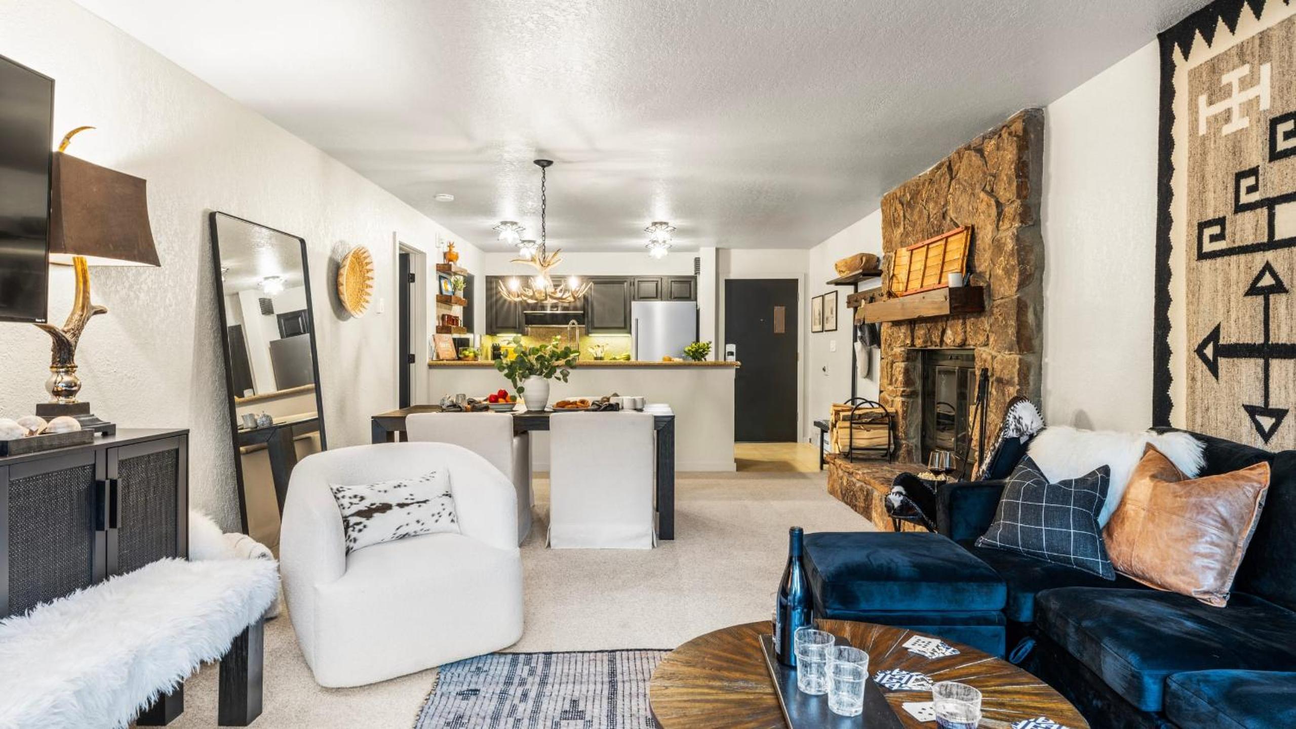 Steps from Snowmass Village Fireplace Firepit Mountain Views Aspen Glow Retreat by AvantStay