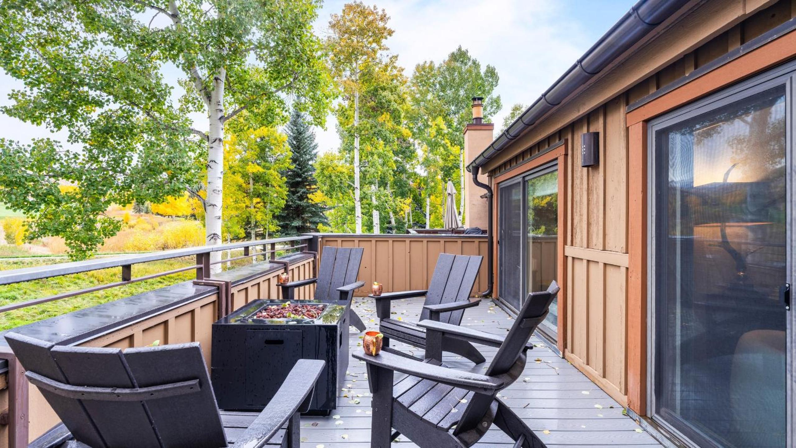 Steps from Snowmass Village Fireplace Firepit Mountain Views Aspen Glow Retreat by AvantStay