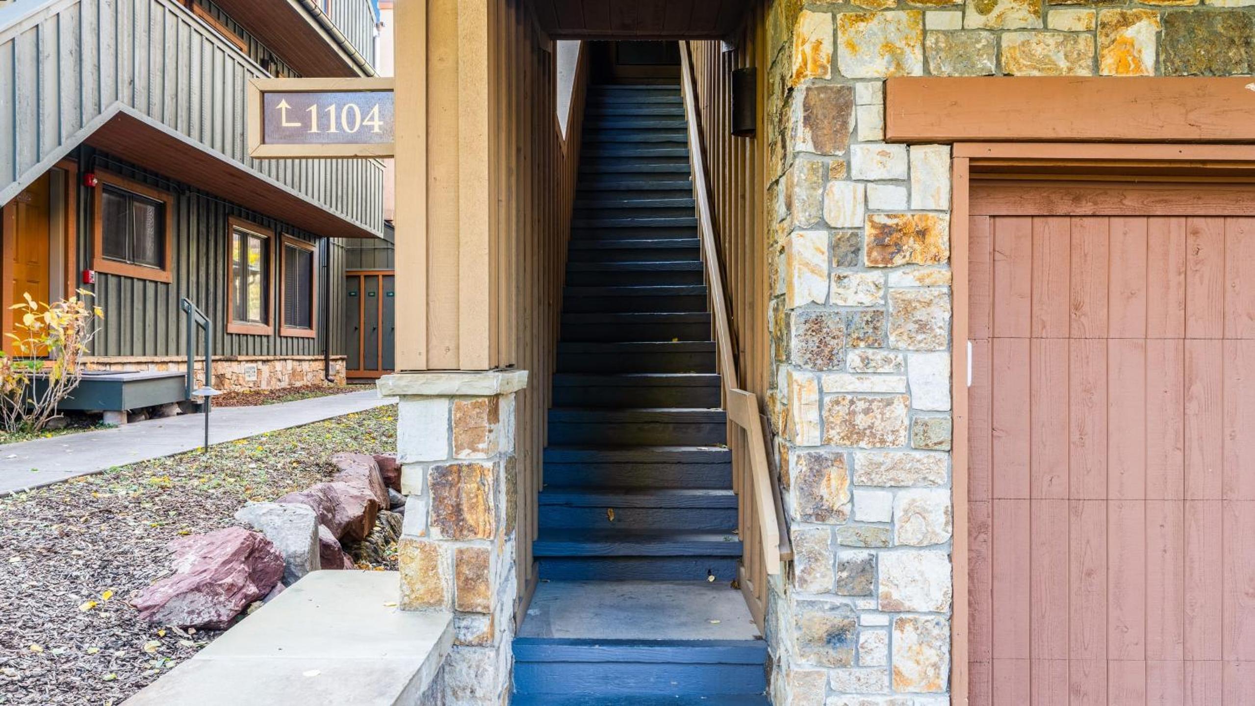 Steps from Snowmass Village Fireplace Firepit Mountain Views Aspen Glow Retreat by AvantStay