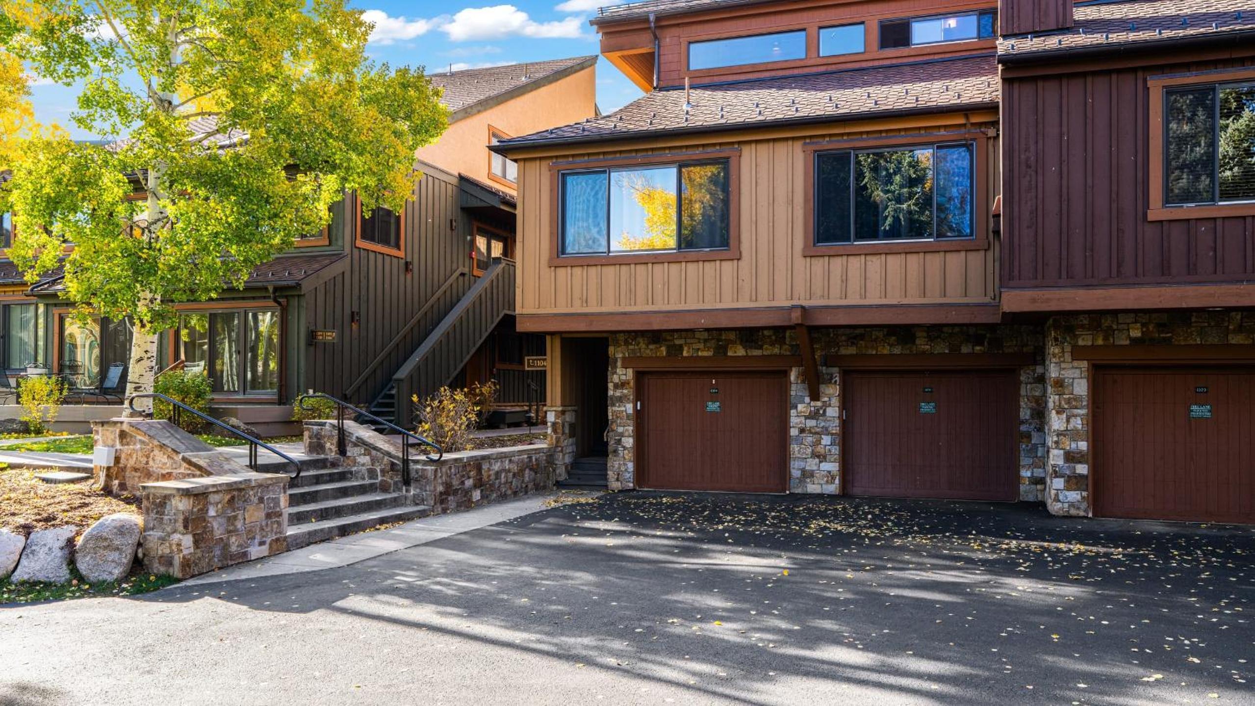 Steps from Snowmass Village Fireplace Firepit Mountain Views Aspen Glow Retreat by AvantStay