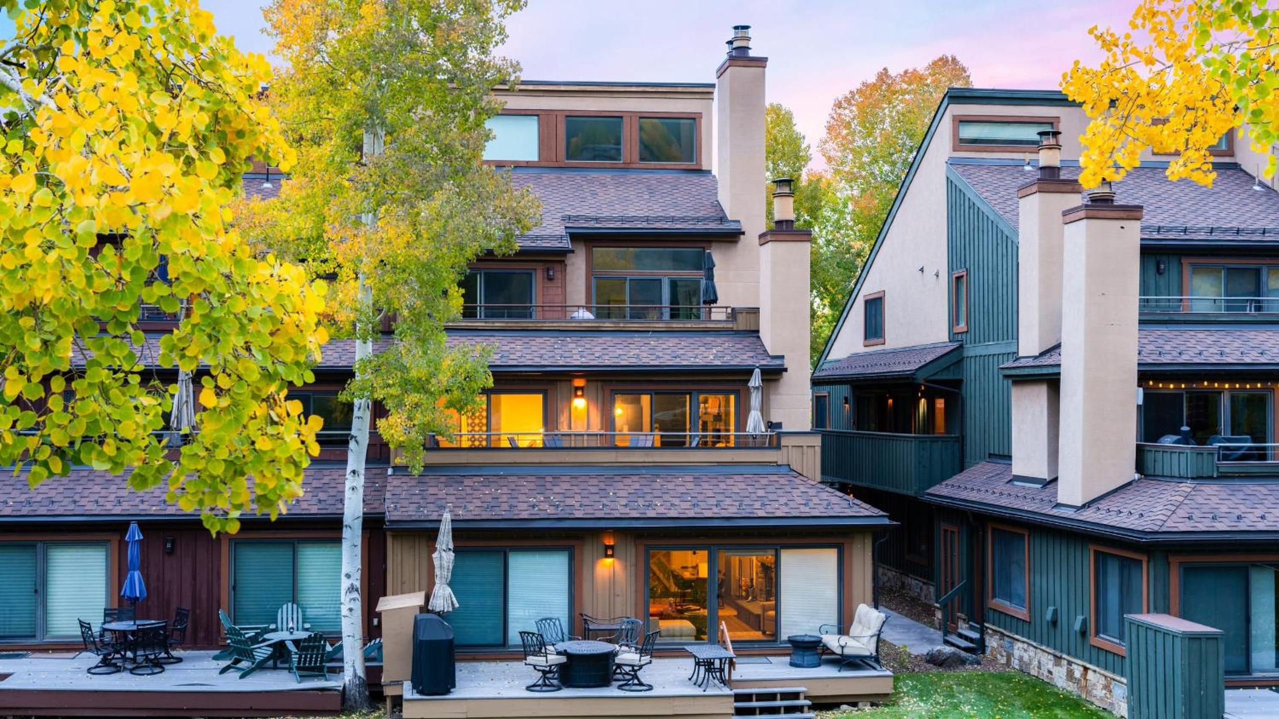 Steps from Snowmass Village Fireplace Firepit Mountain Views Aspen Glow Retreat by AvantStay