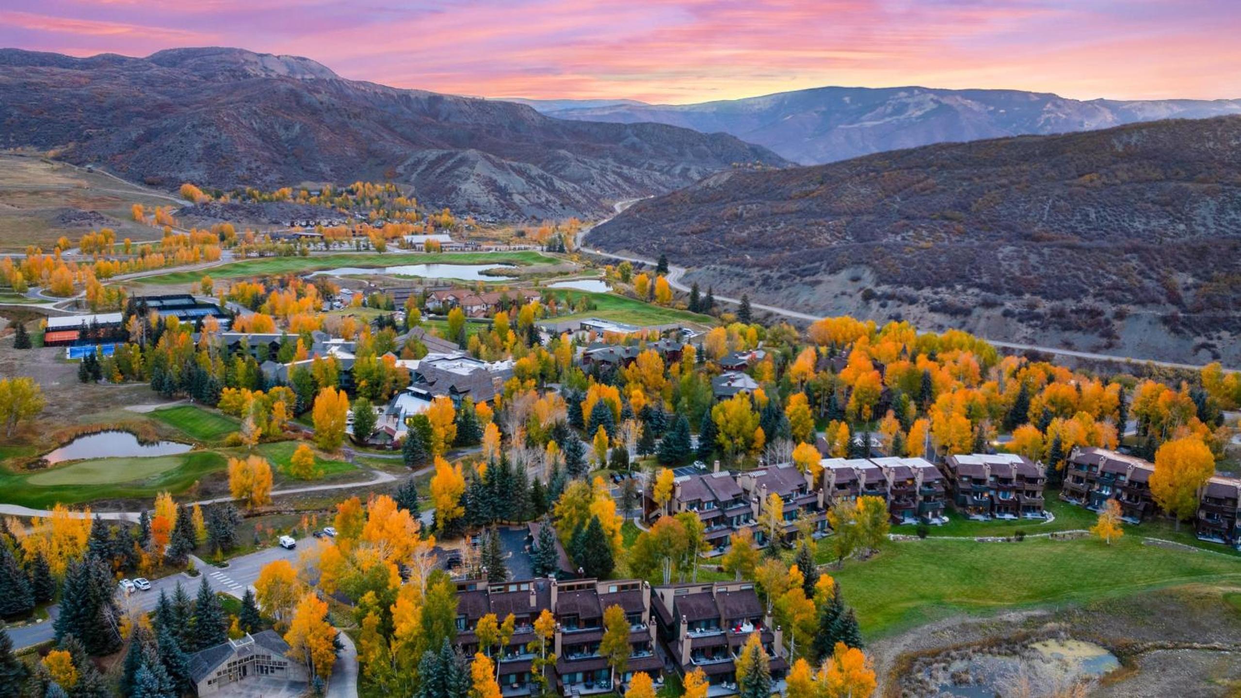 Steps from Snowmass Village Fireplace Firepit Mountain Views Aspen Glow Retreat by AvantStay