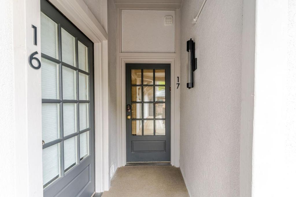 Aspen Downtown 2BR Ski Condo with Fireplace - CD 17 condo