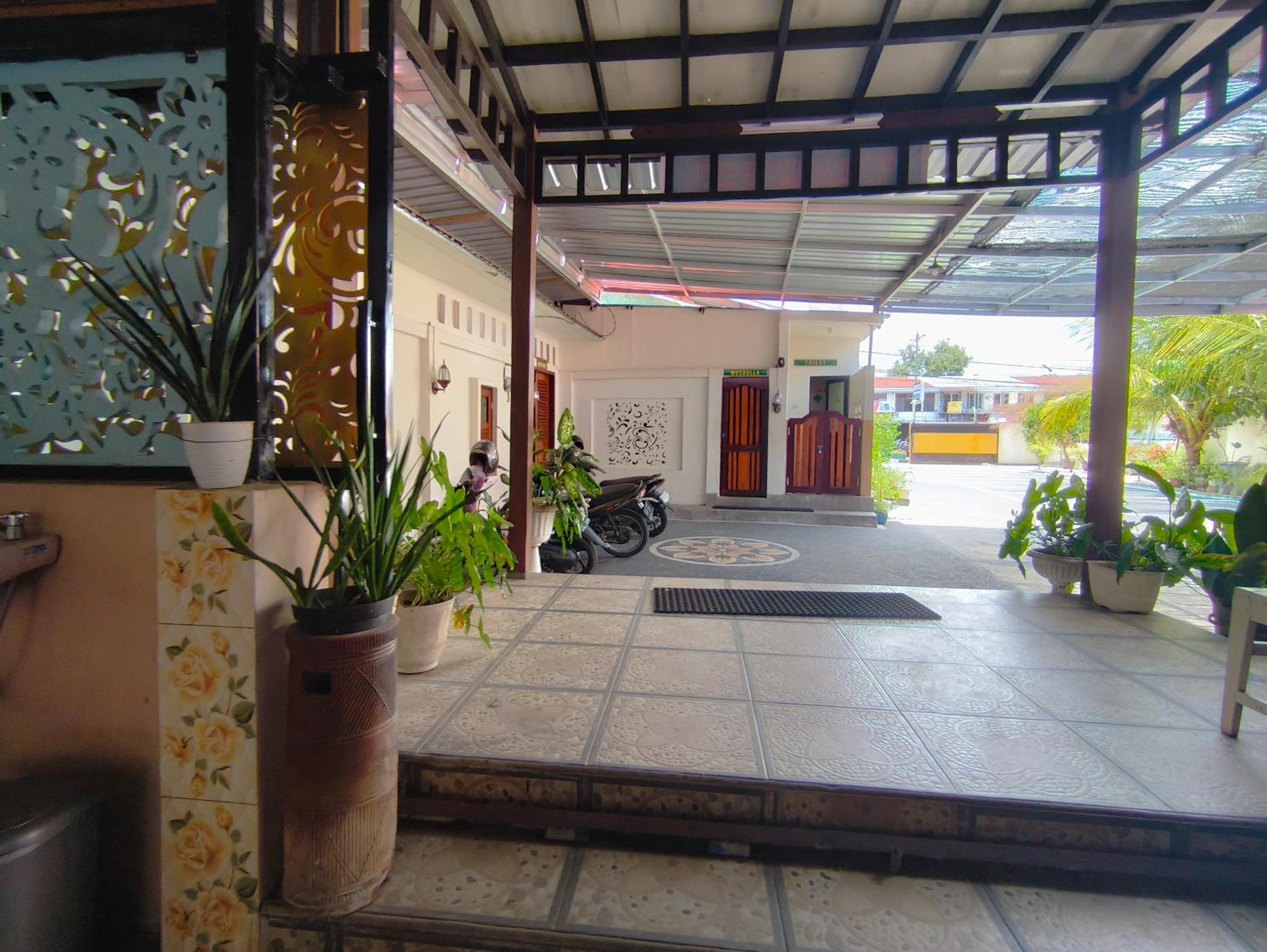 Loox Hotel Grand Aroya