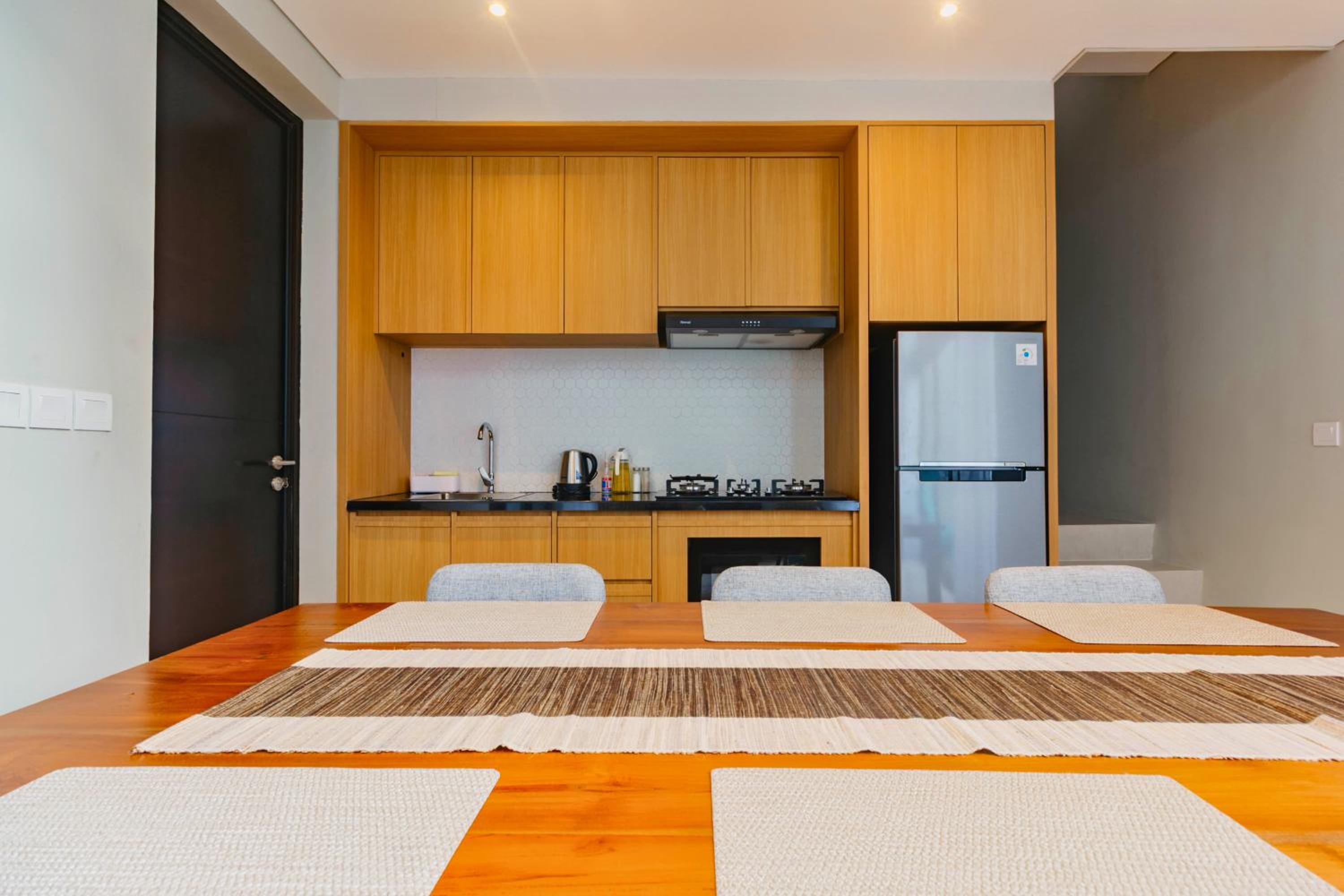 Resvara F28 - 3BR Private Pool Villa in Ciputra